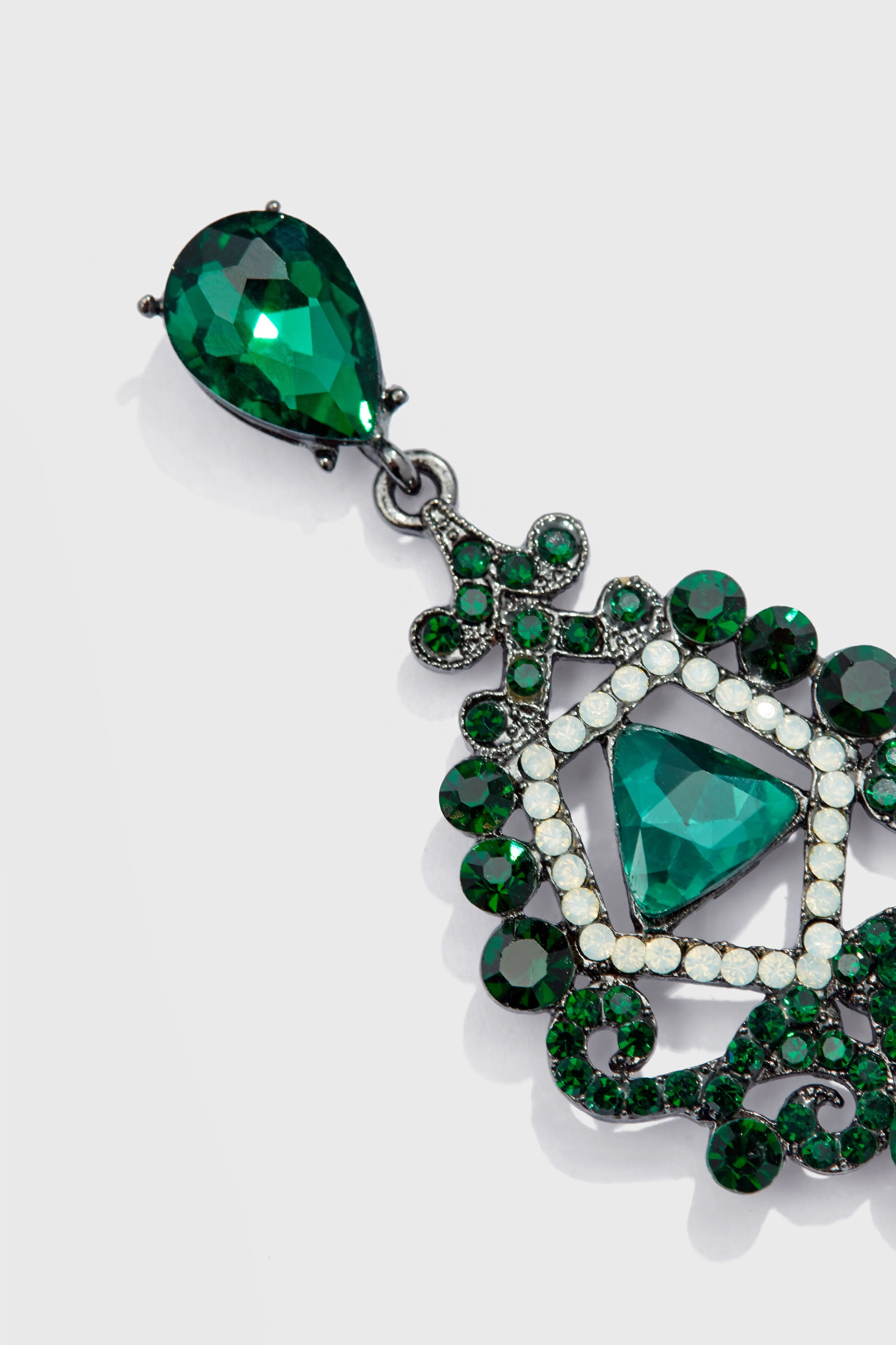 Vintage Baroque Diamond Cutout Earrings sold by BABEYOND product image thumbnail 2