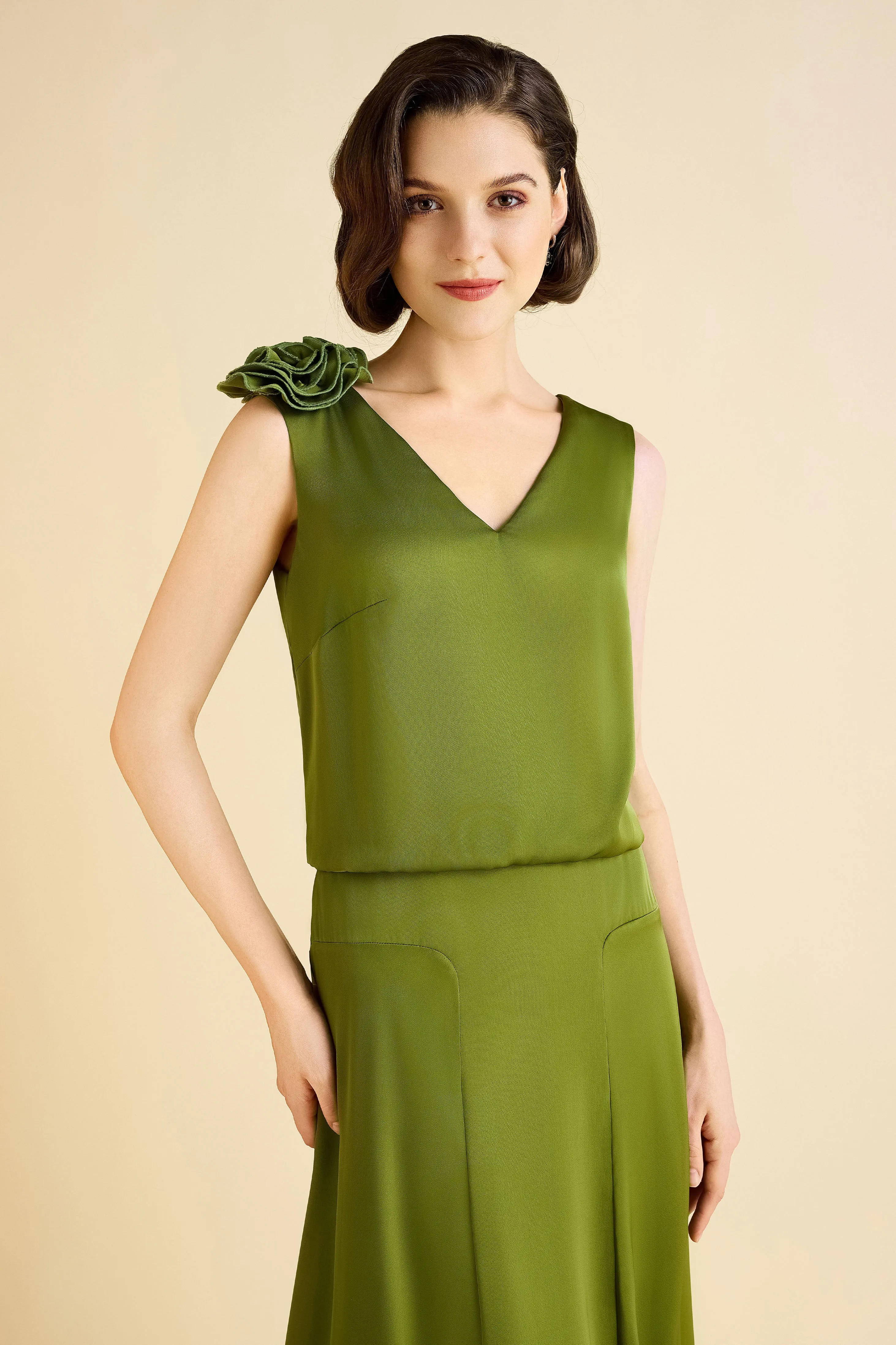 Elegant Handcrafted Floral Cocktail Dress sold by BABEYOND product image thumbnail 4