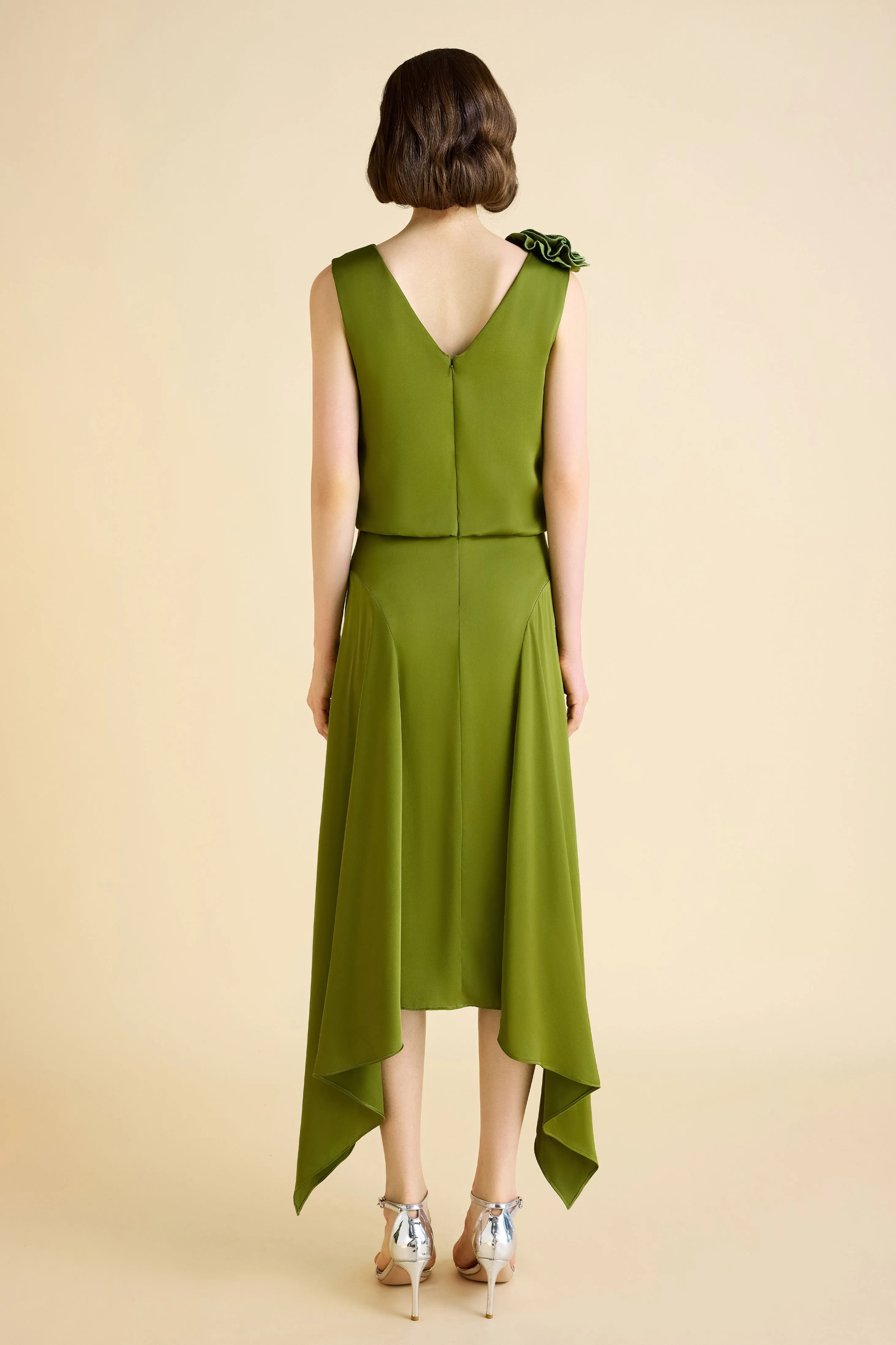 Elegant Handcrafted Floral Cocktail Dress sold by BABEYOND product image thumbnail 2