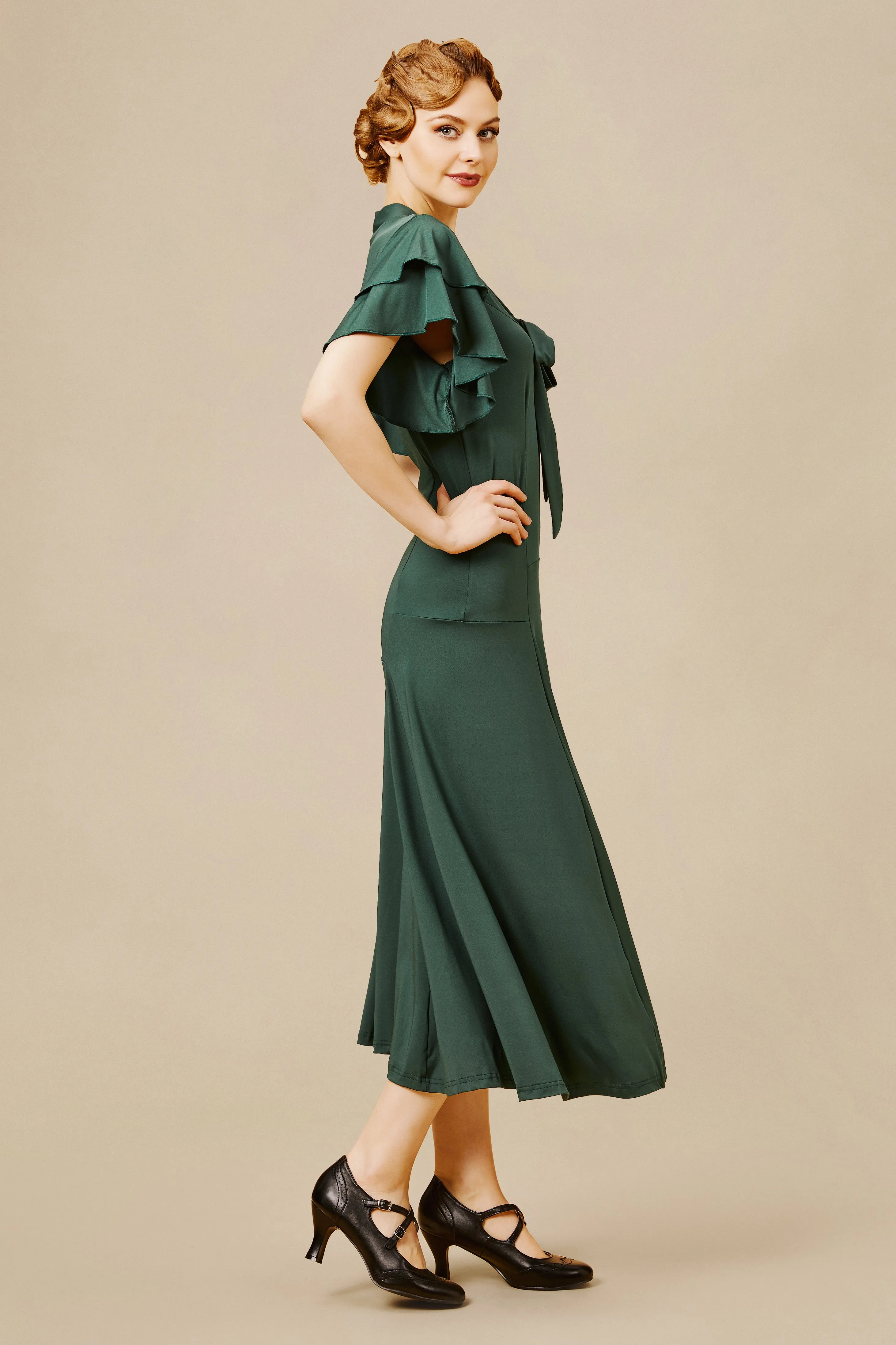 Retro Tie Neck Midi Ruffle Dress sold by BABEYOND product image thumbnail 3