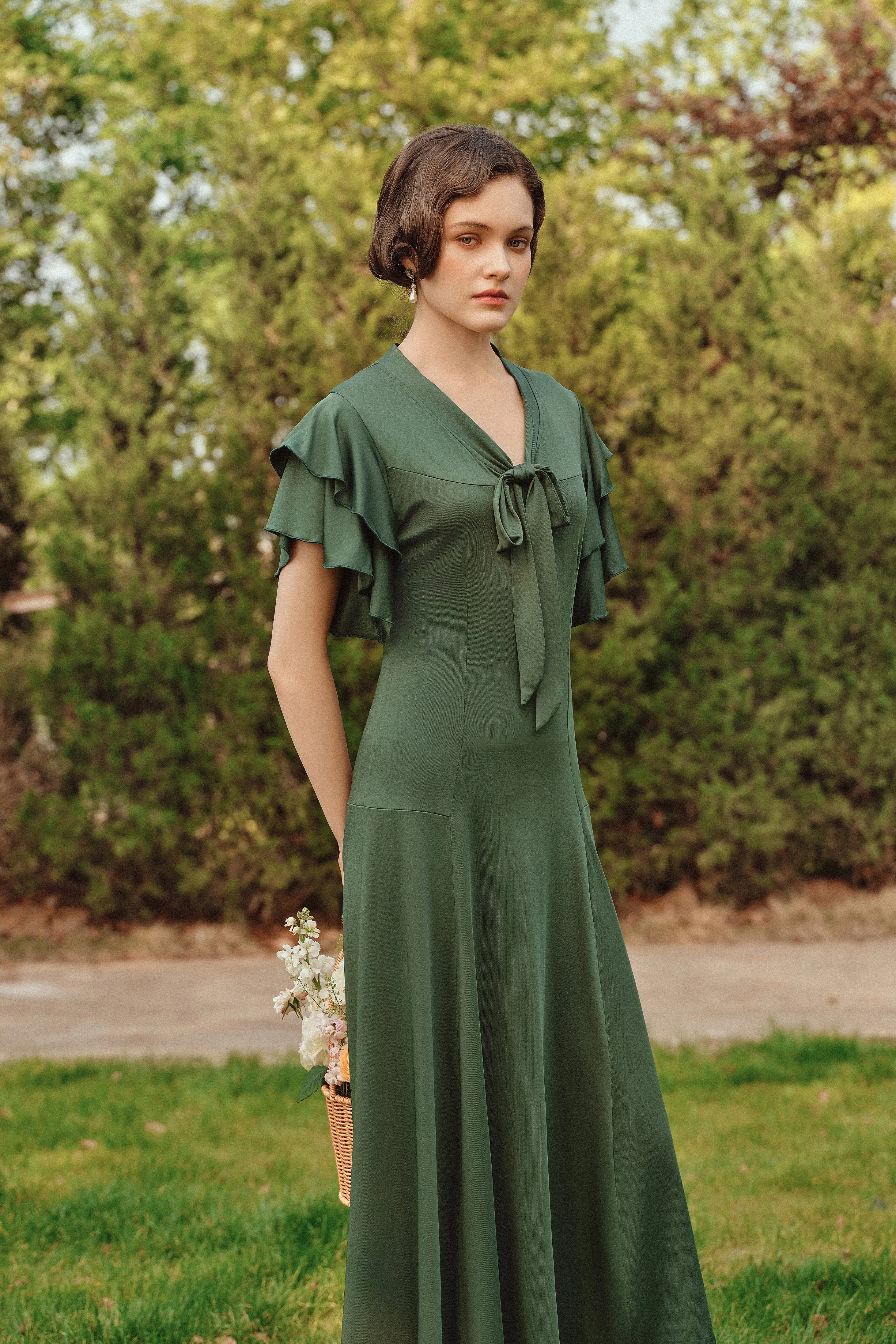 Retro Tie Neck Midi Ruffle Dress sold by BABEYOND product image thumbnail 4