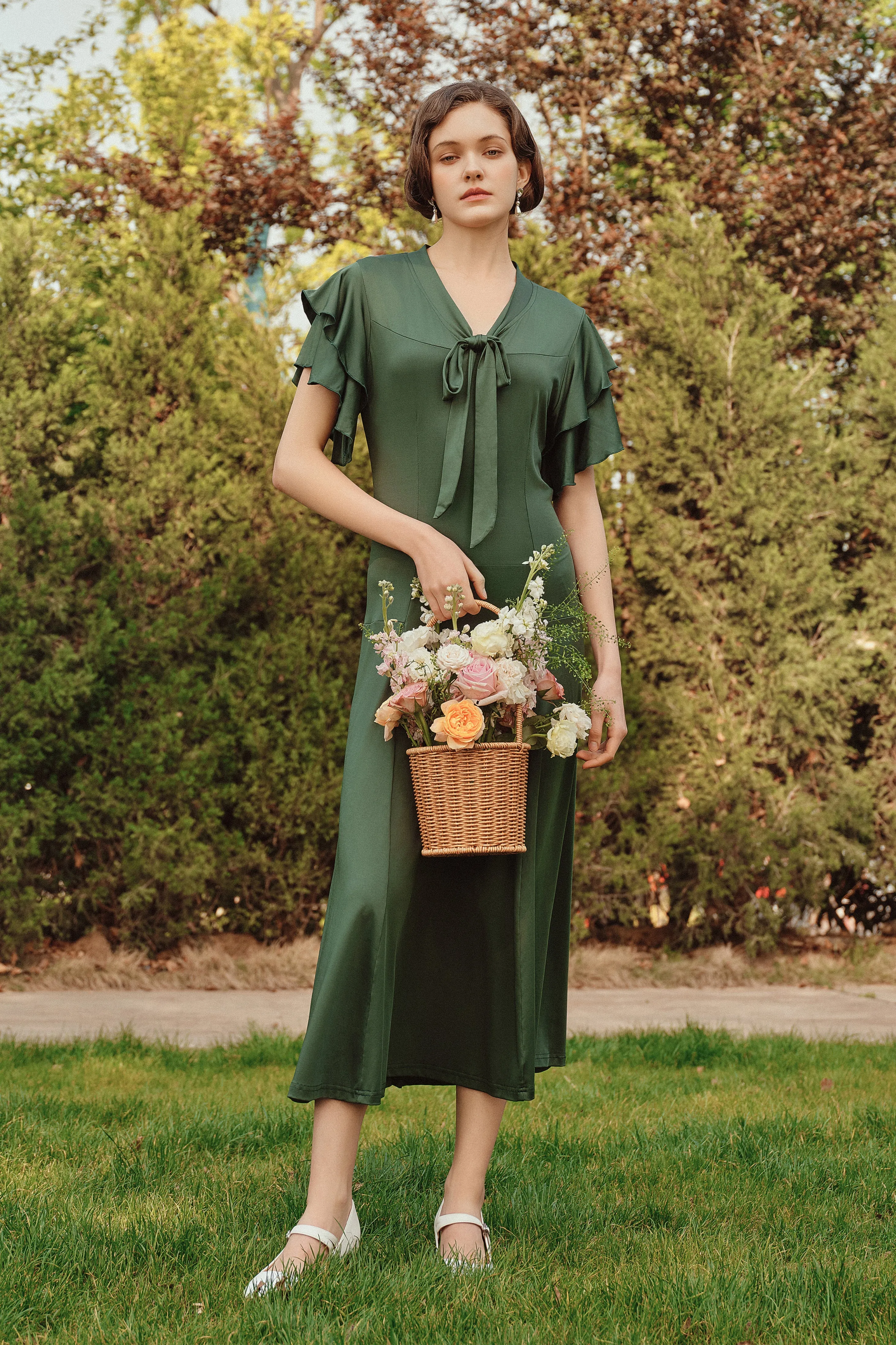 Retro Tie Neck Midi Ruffle Dress sold by BABEYOND product image thumbnail 5