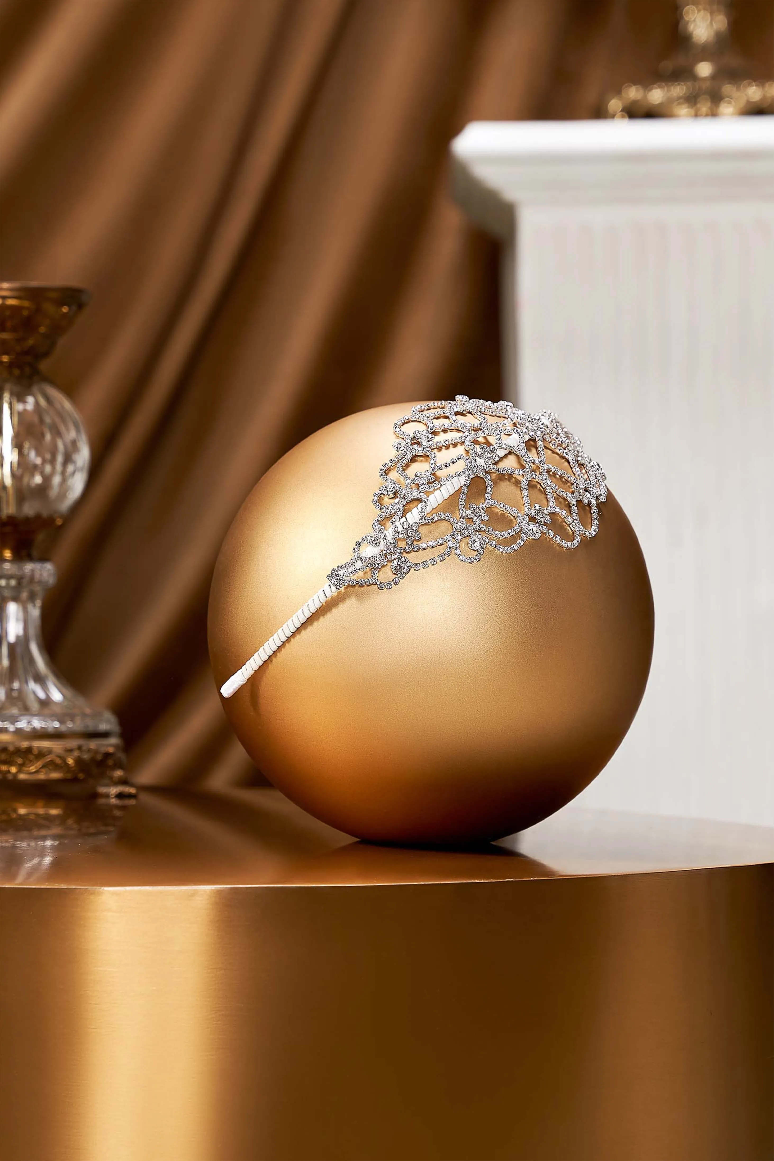 Elegant Floral Rhinestone Headband sold by BABEYOND product image thumbnail 5