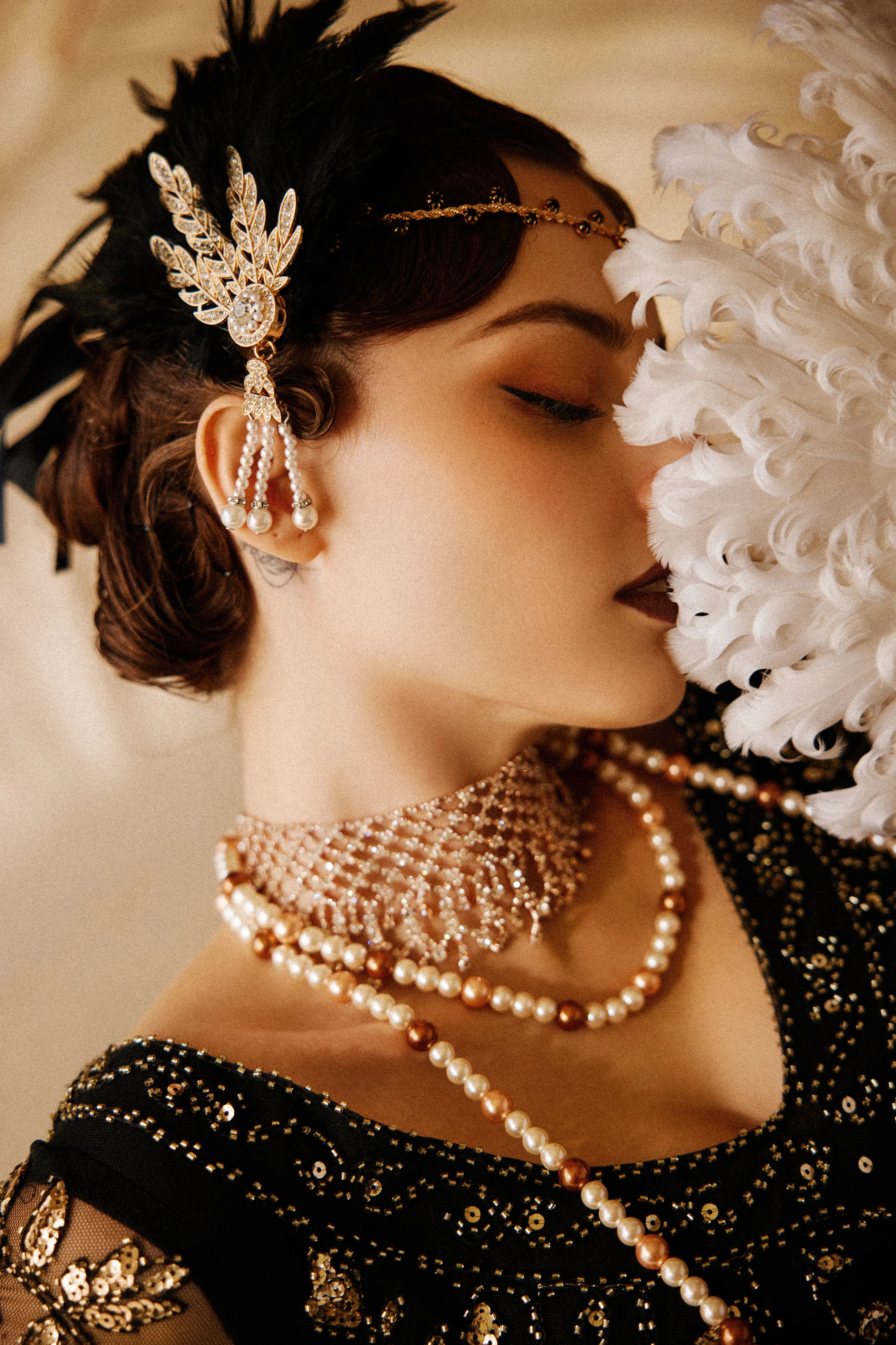 Retro Feather Gatsby Headband sold by BABEYOND product image thumbnail 2