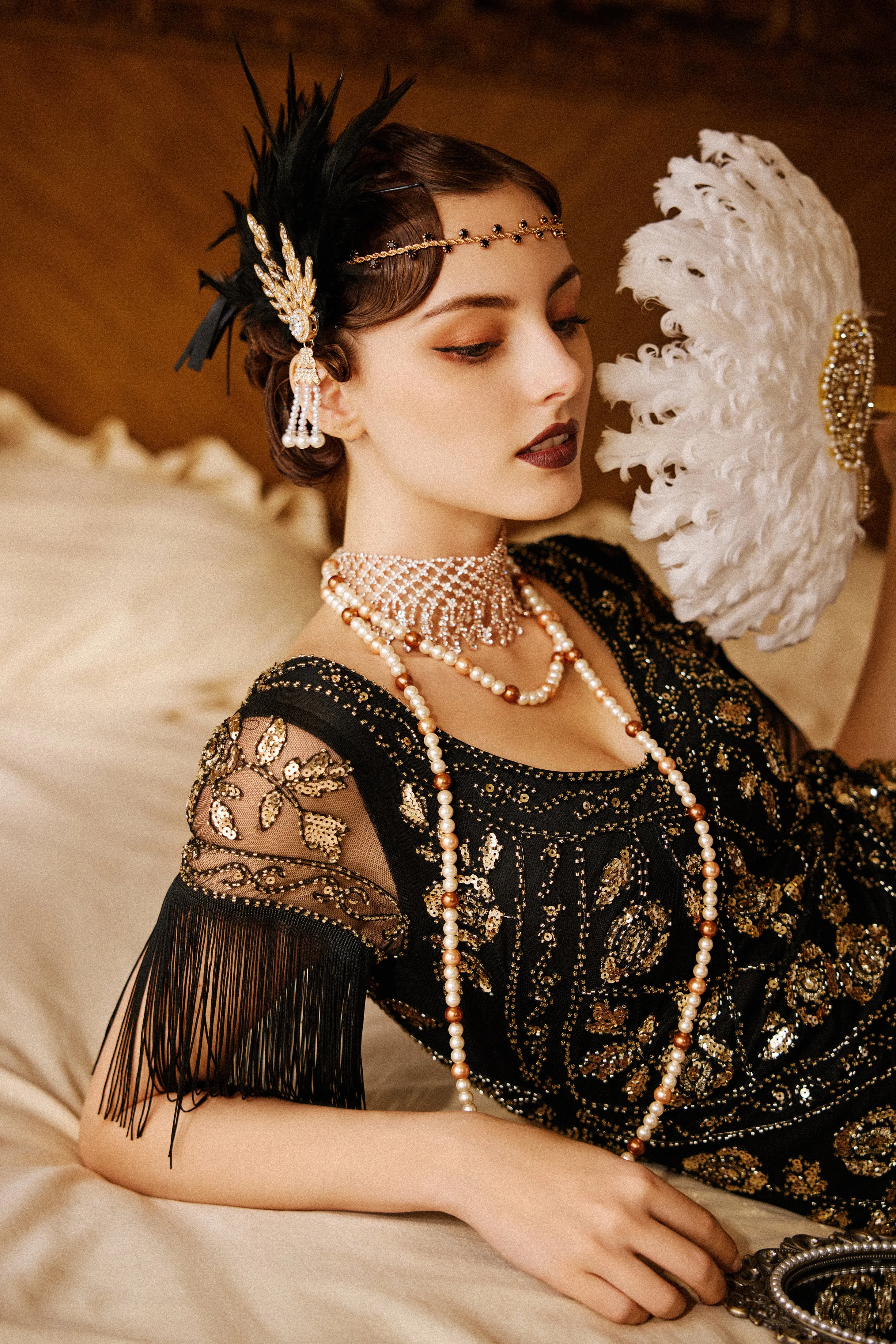 Retro Feather Gatsby Headband sold by BABEYOND product image thumbnail 3