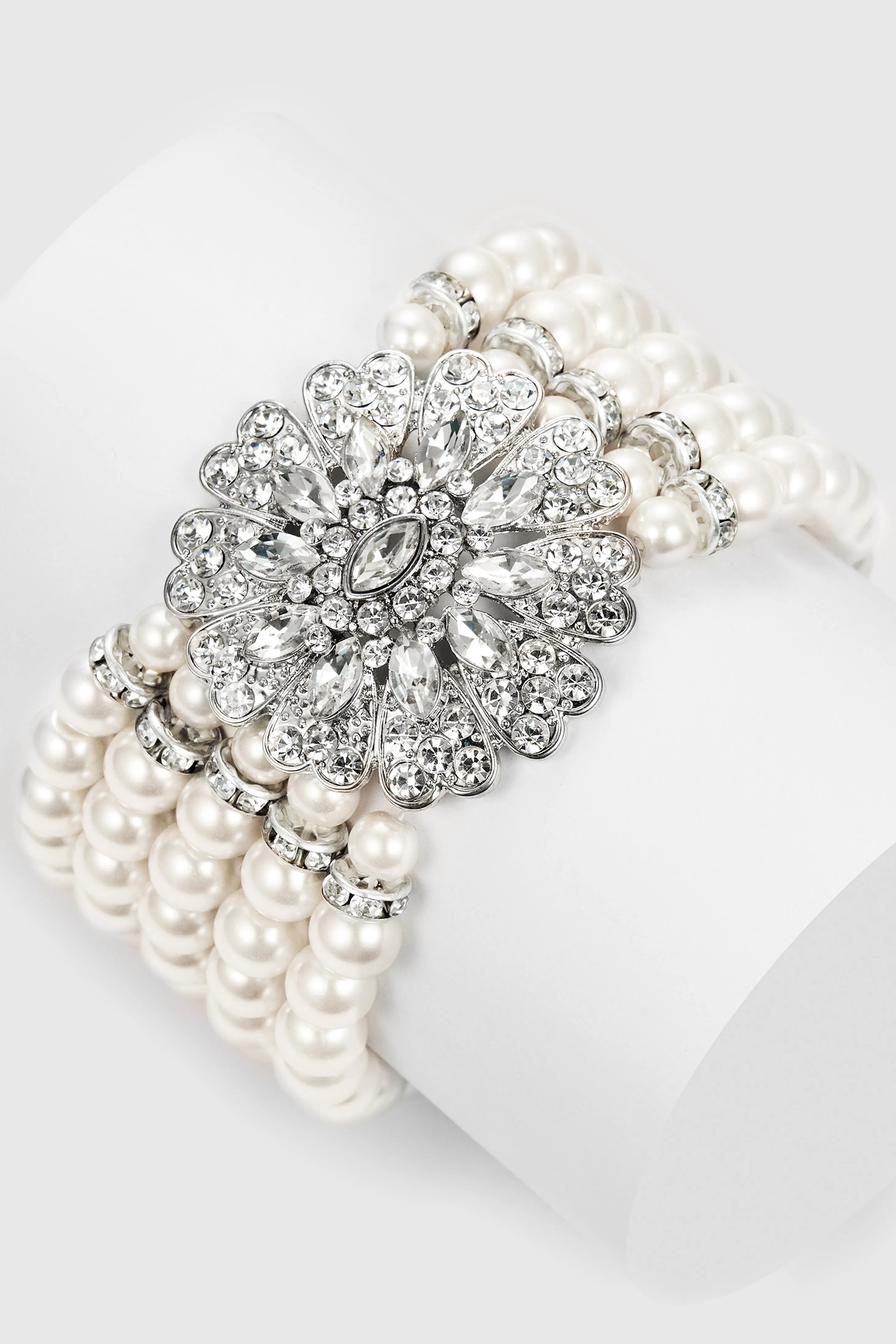 Stunning Zircon Studded Pearl Bracelet sold by BABEYOND product image thumbnail 3