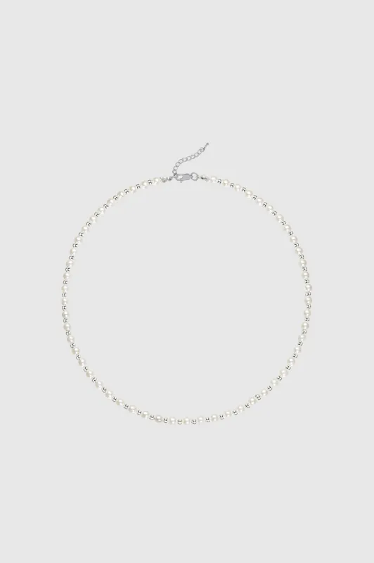 Classic Pure Cream Pearl Choker sold by BABEYOND