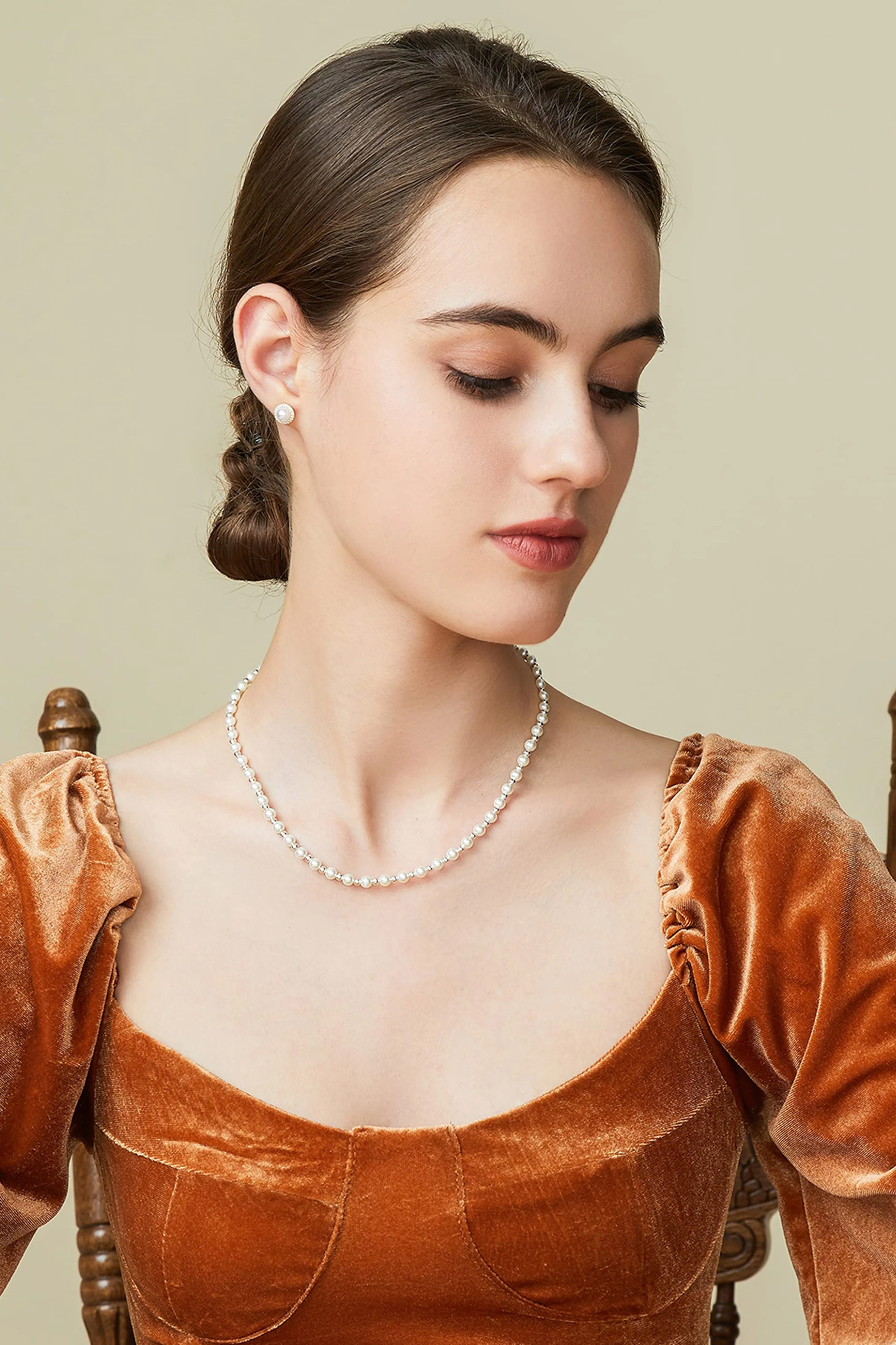 Classic Pure Cream Pearl Choker sold by BABEYOND product image thumbnail 4