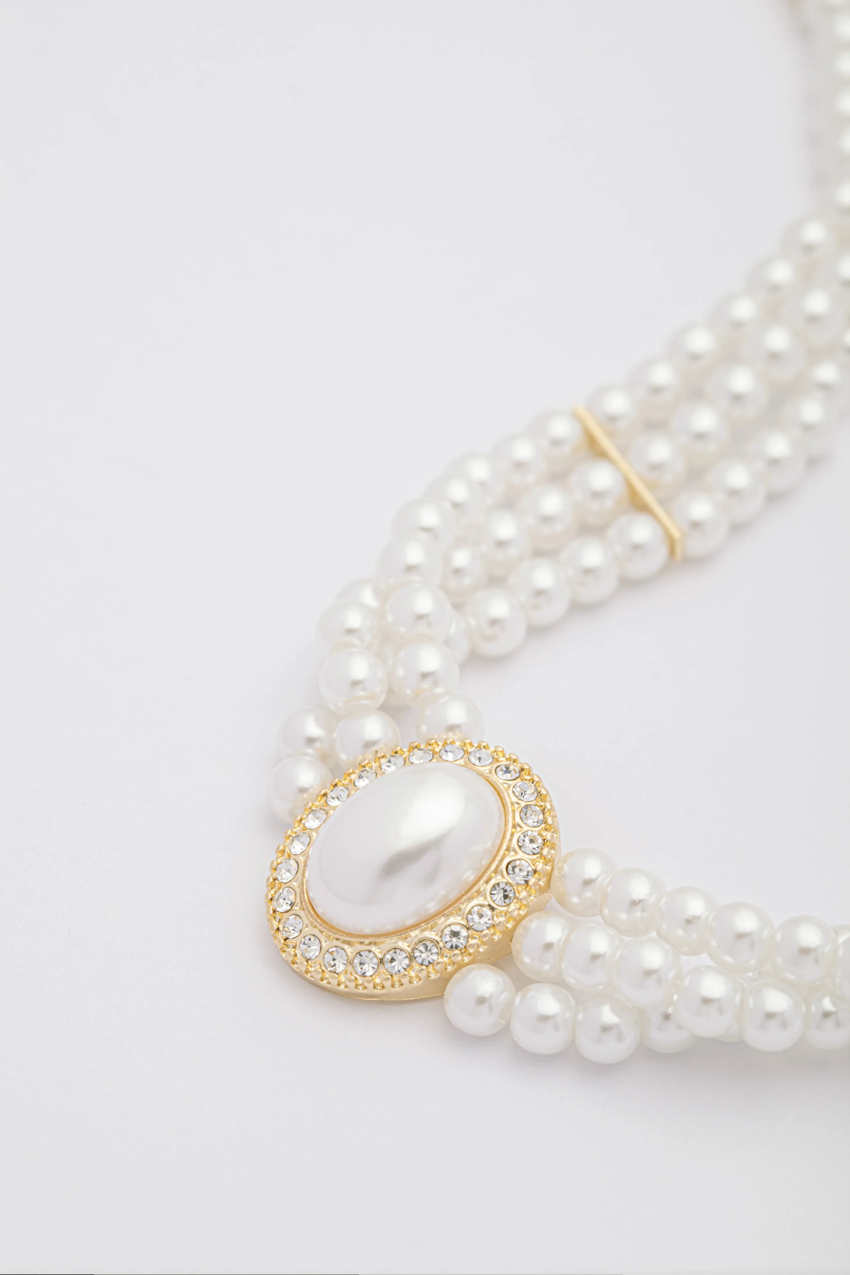 Gorgeous Pearl Choker Necklace Set sold by BABEYOND product image thumbnail 2