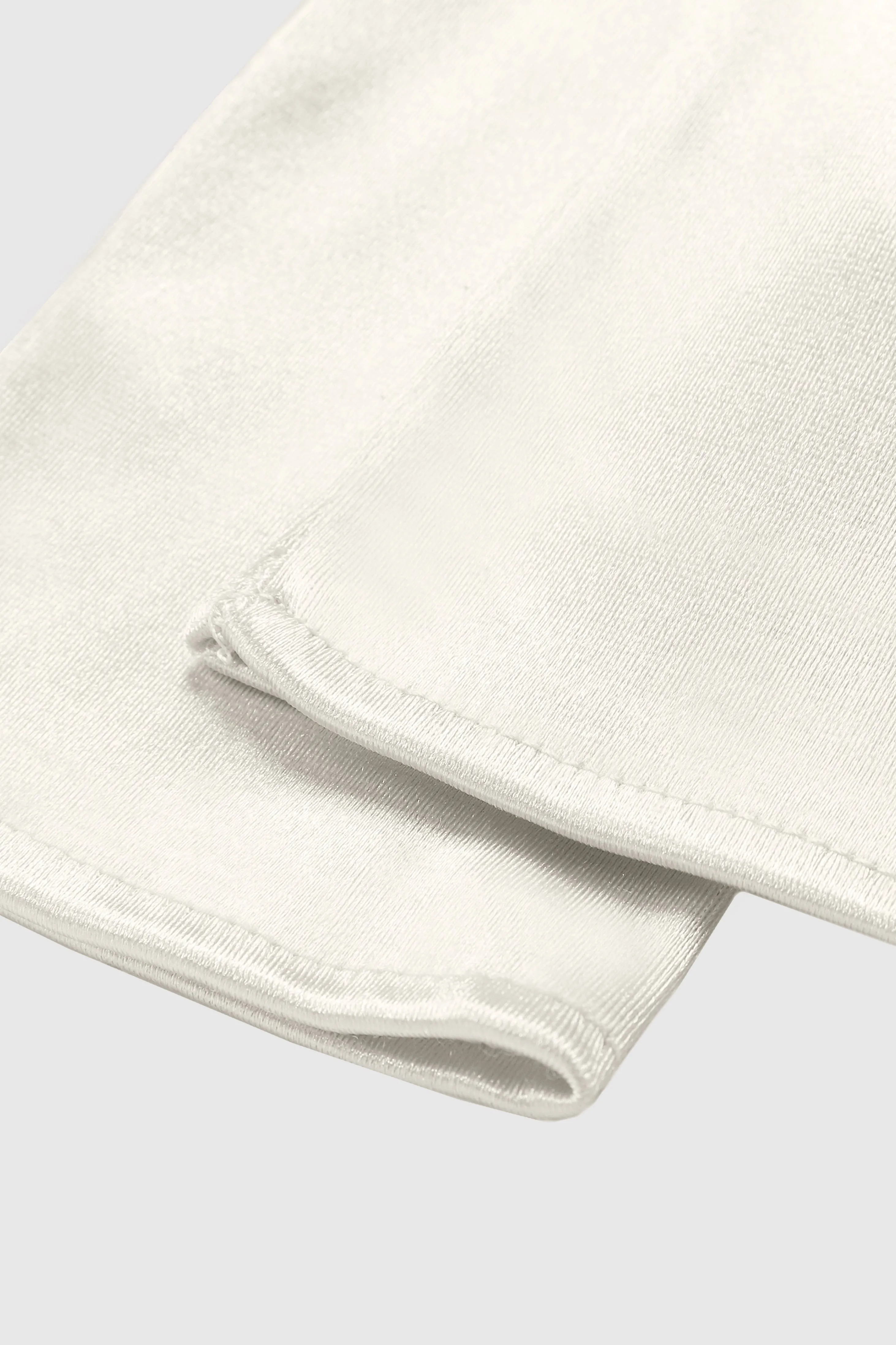 17.7'' Finger Loop Satin Stretchy Gloves sold by BABEYOND product image thumbnail 5