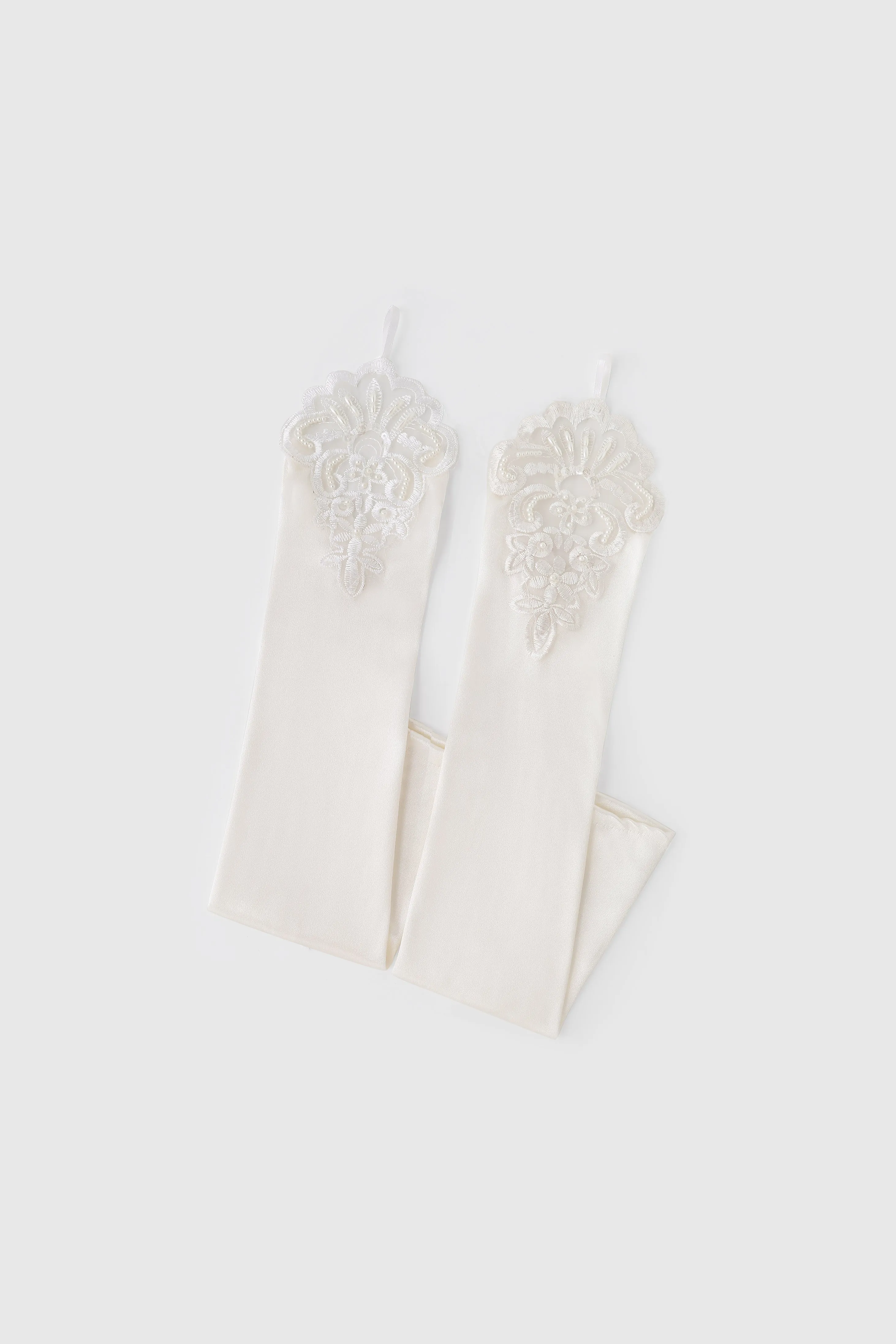 17.7'' Finger Loop Satin Stretchy Gloves sold by BABEYOND product image thumbnail 4