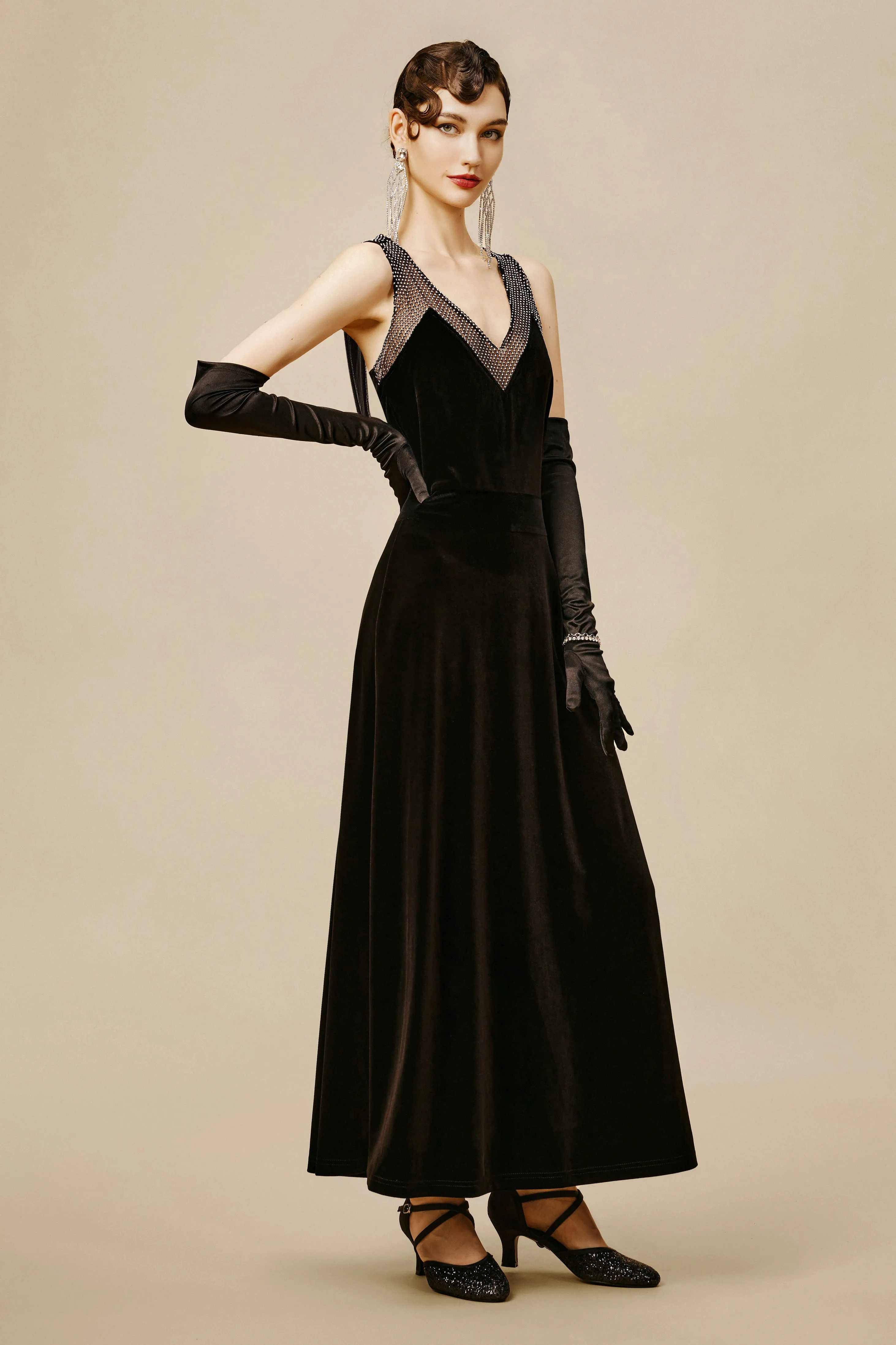 The Story Of An Awakening Velvet Evening Gown sold by BABEYOND product image thumbnail 5