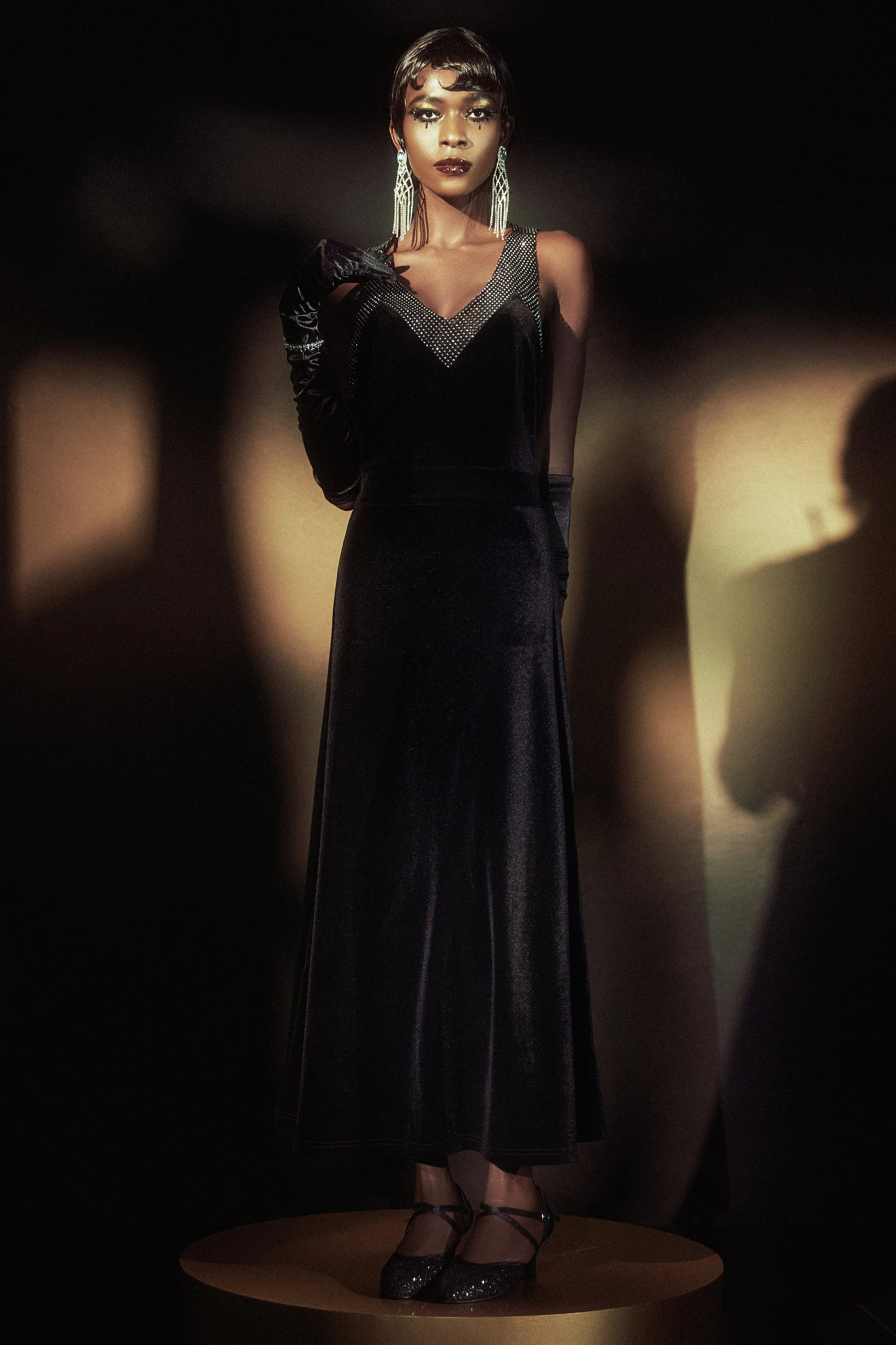 The Story Of An Awakening Velvet Evening Gown sold by BABEYOND product image thumbnail 2