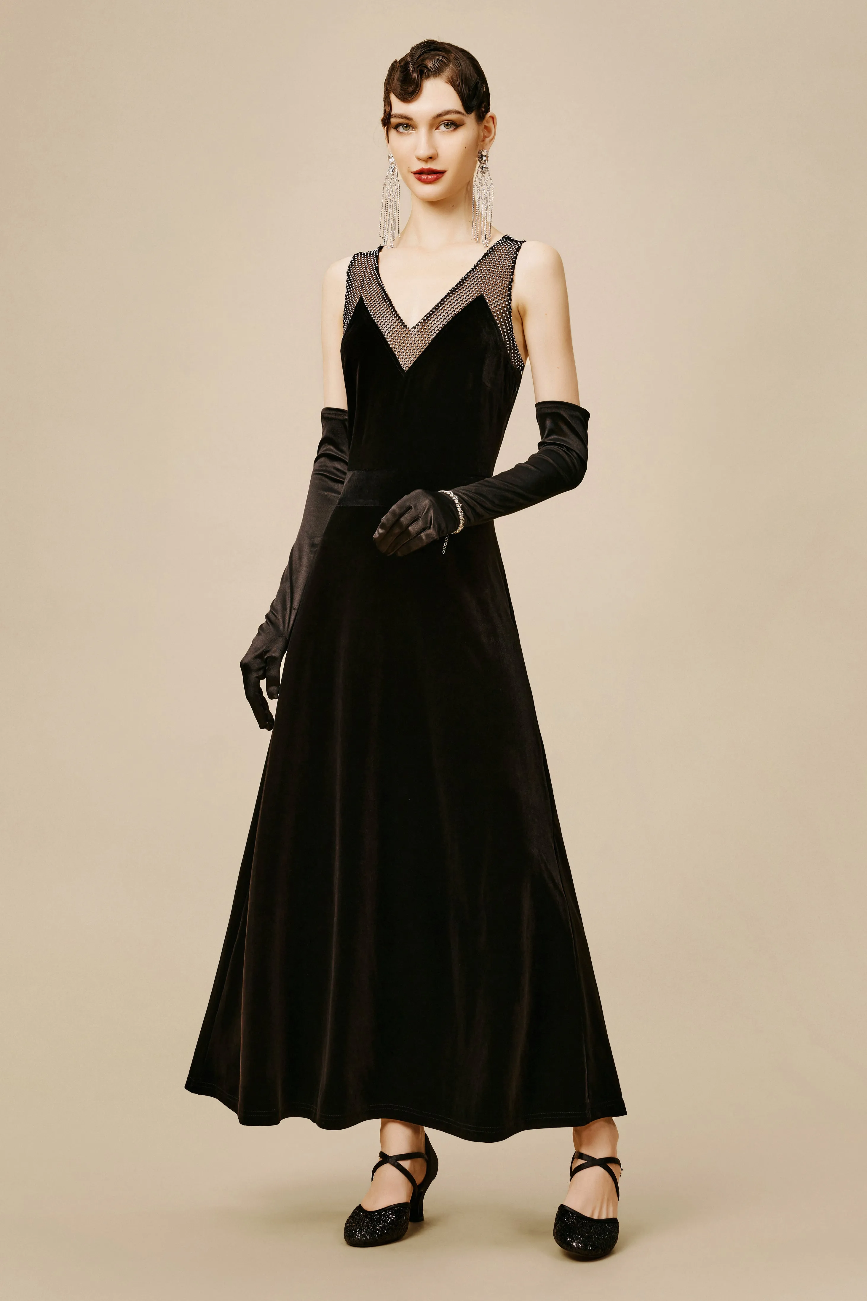 The Story Of An Awakening Velvet Evening Gown sold by BABEYOND product image thumbnail 3