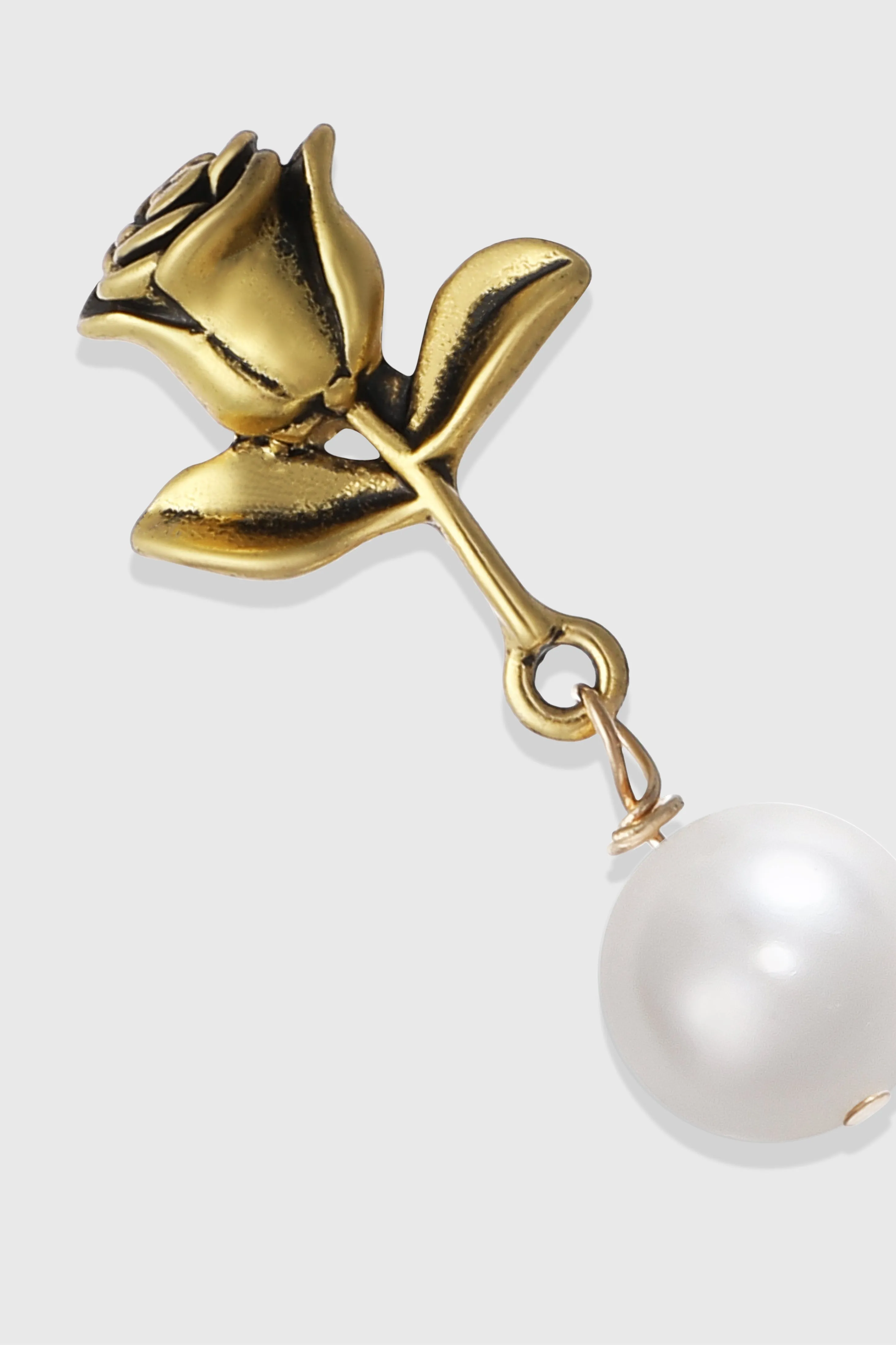 Vintage Rose Pearl Drop Earrings sold by BABEYOND product image thumbnail 2