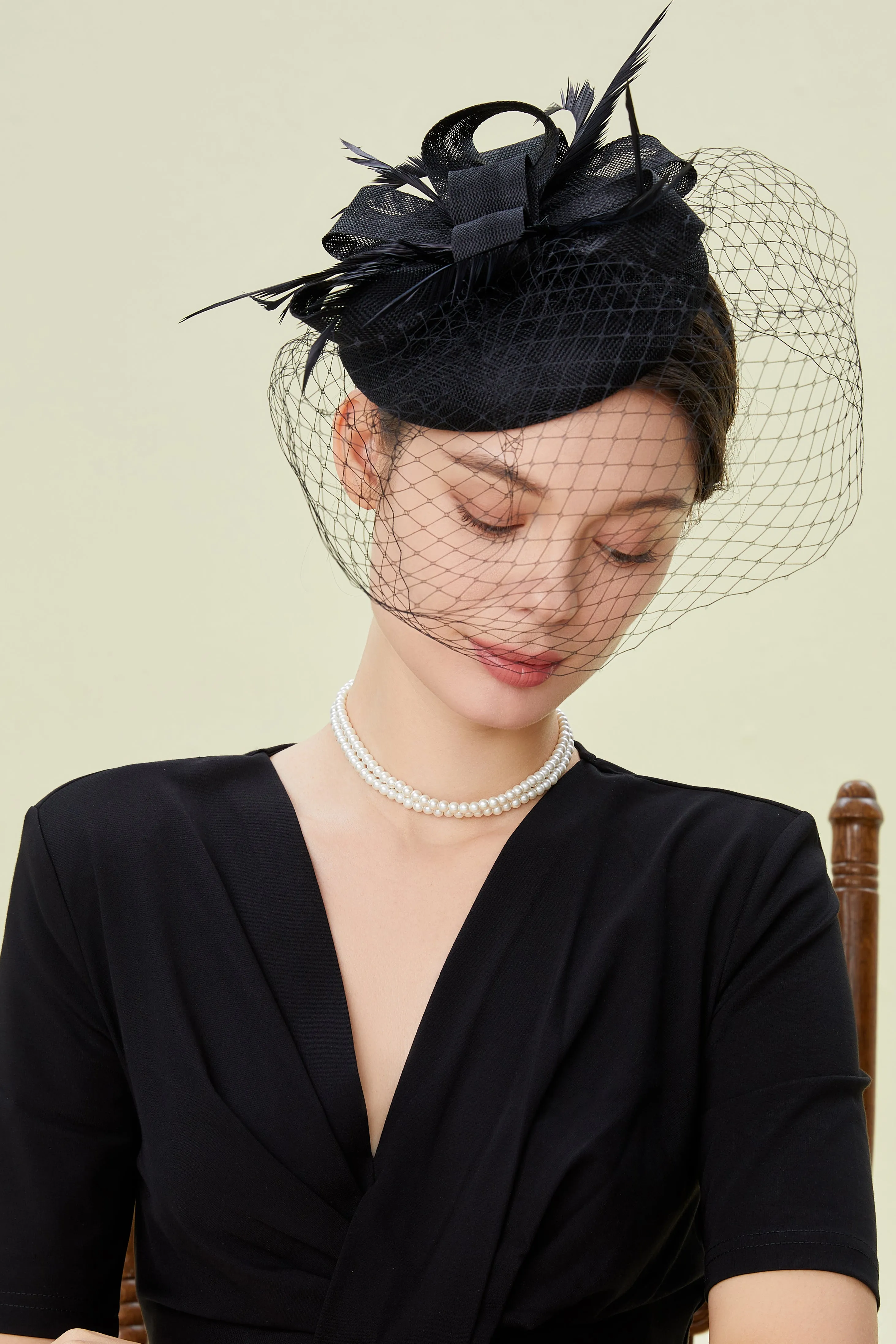 Elegant Veil Tea Party Fascinator sold by BABEYOND product image thumbnail 2