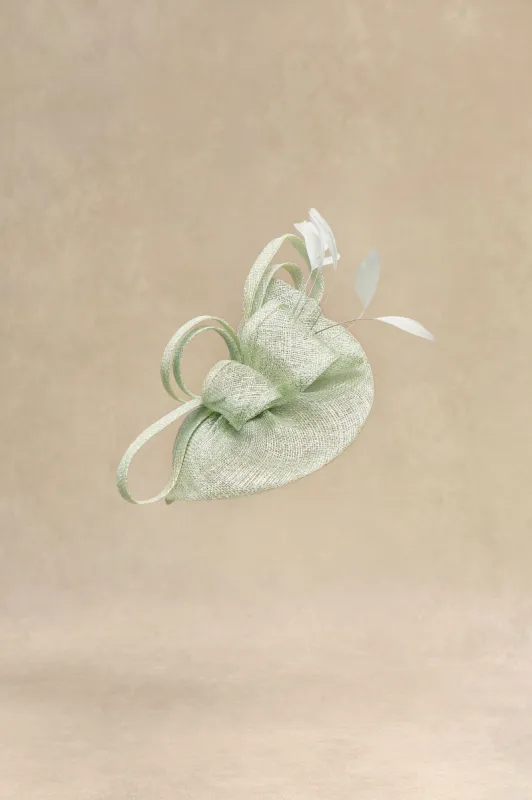 Classic Elegant Pillbox Fascinator sold by BABEYOND