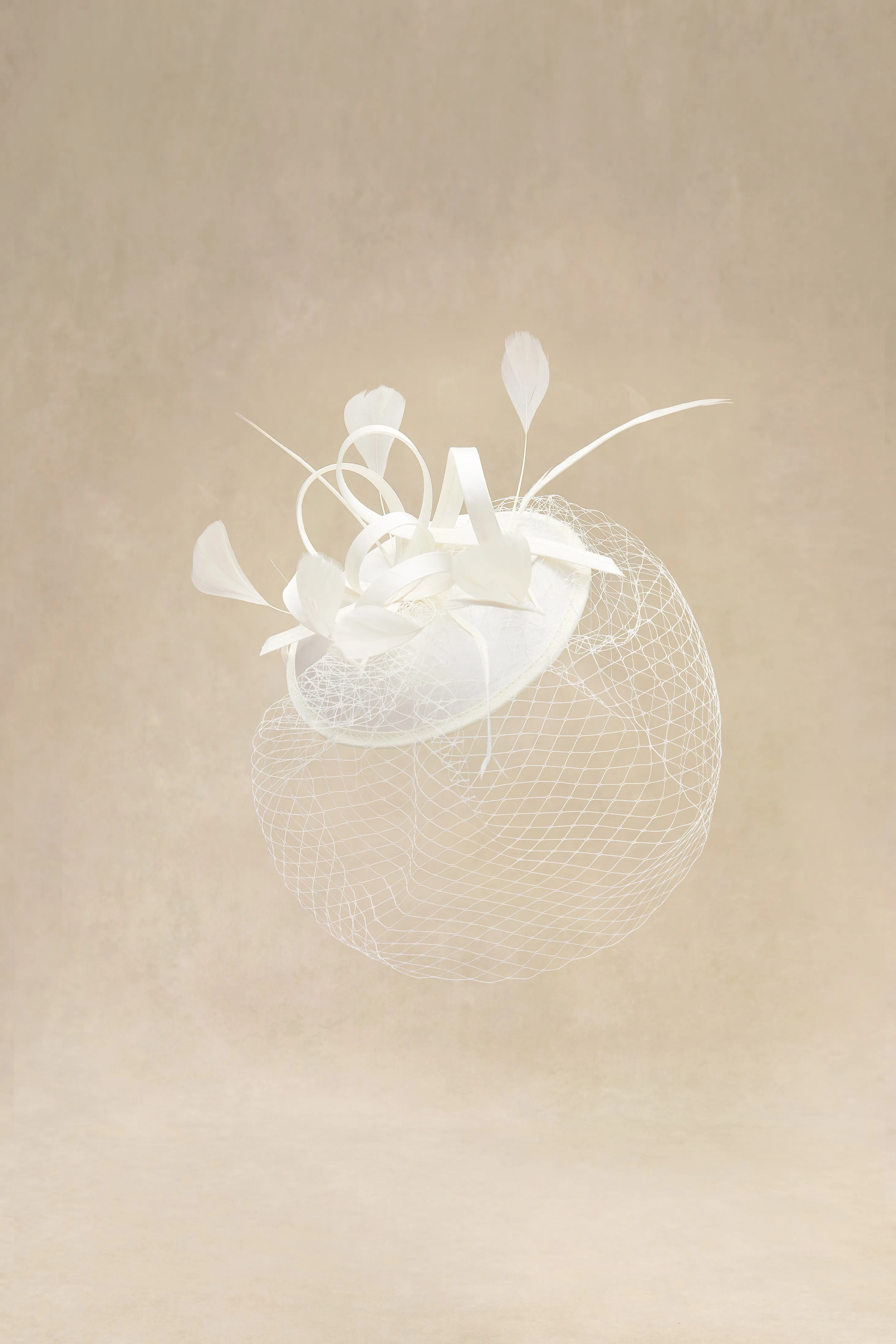 Vintage Pillbox Veil Cocktail Fascinator sold by BABEYOND product image thumbnail 5