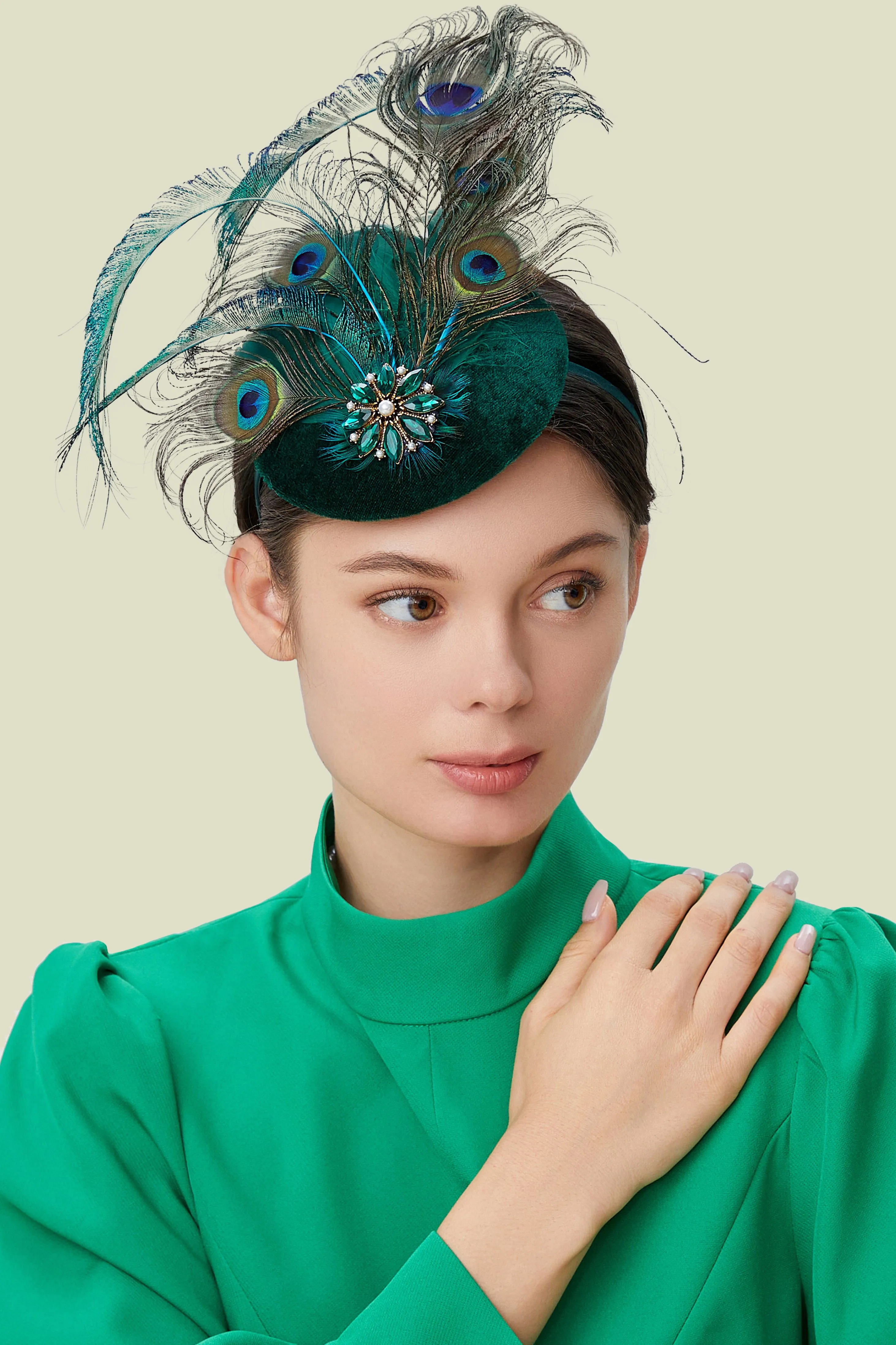 Peacock Feather Flapper Fascinator sold by BABEYOND product image thumbnail 2