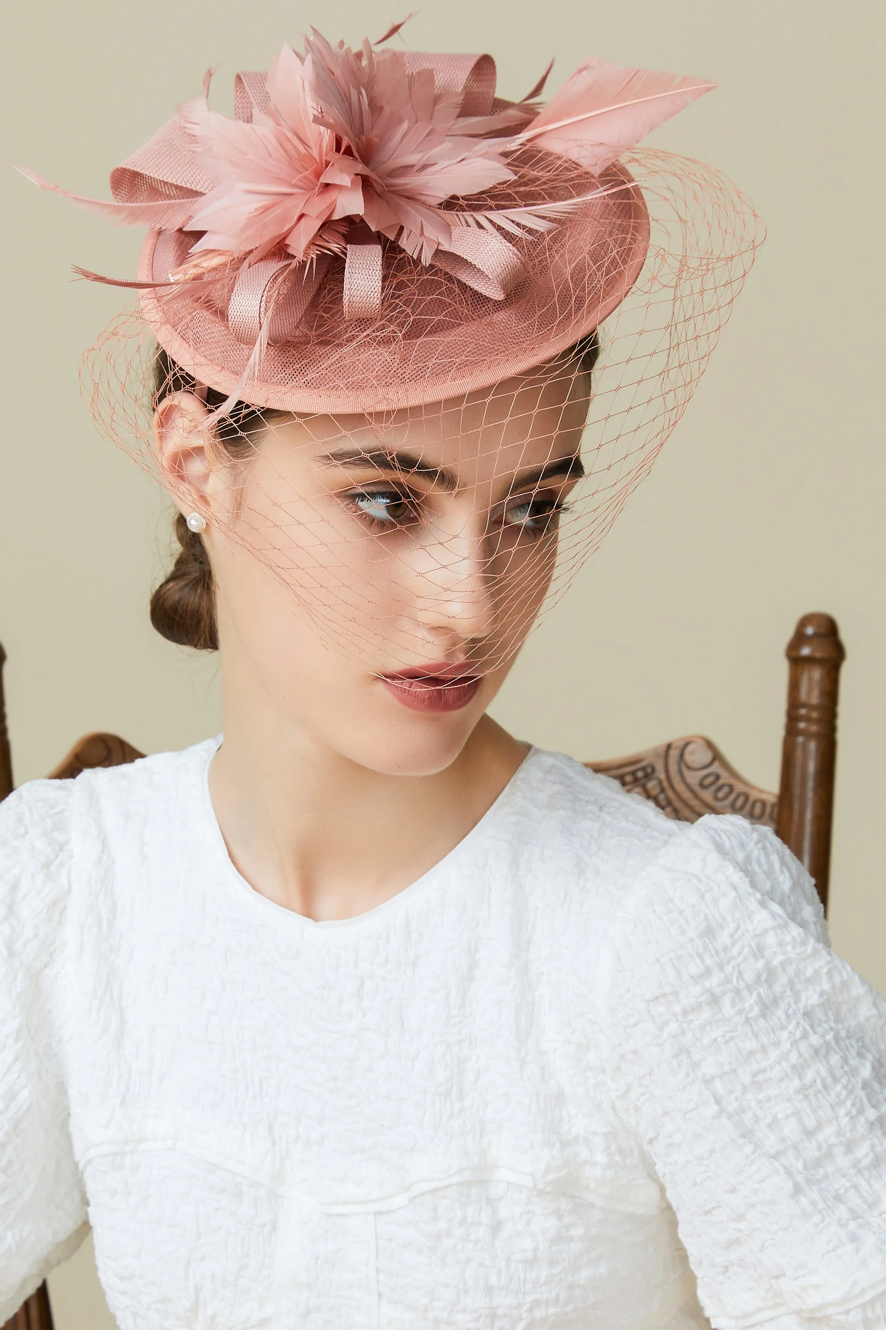 Vintage Veil Tea Party Fascinator sold by BABEYOND product image thumbnail 2