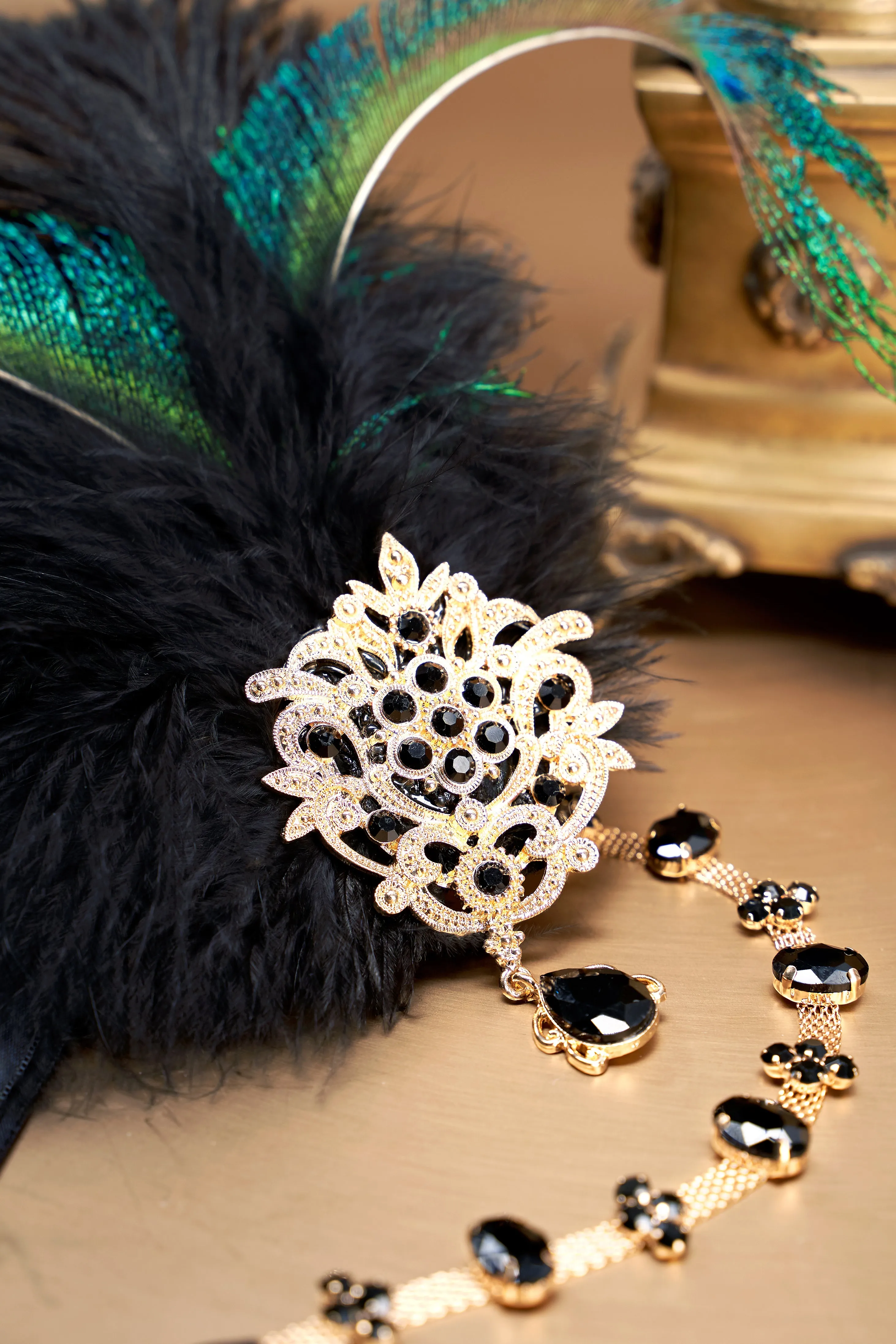 Art Deco Beaded Peacock Feather Headpiece sold by BABEYOND product image thumbnail 4