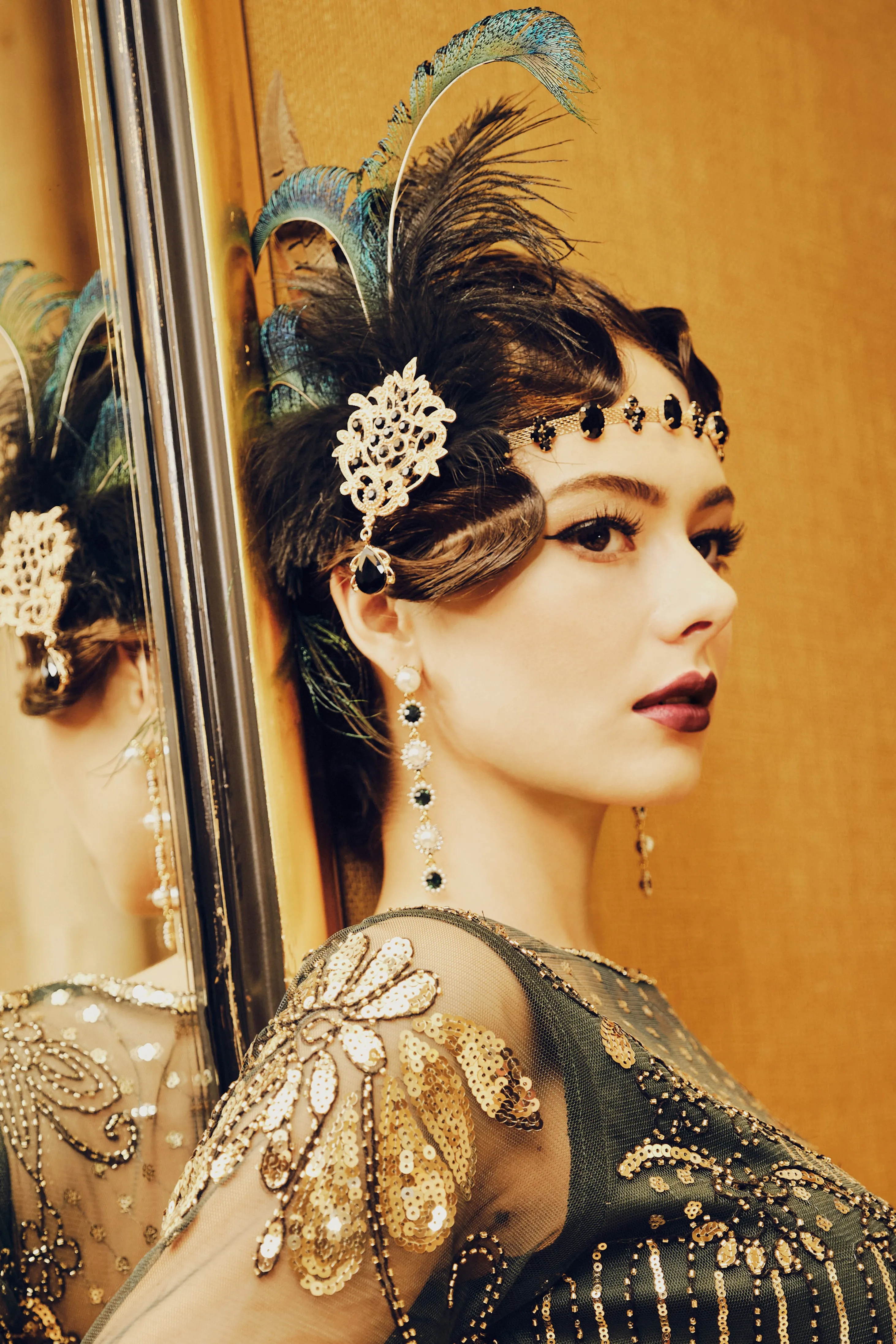 Art Deco Beaded Peacock Feather Headpiece sold by BABEYOND product image thumbnail 2