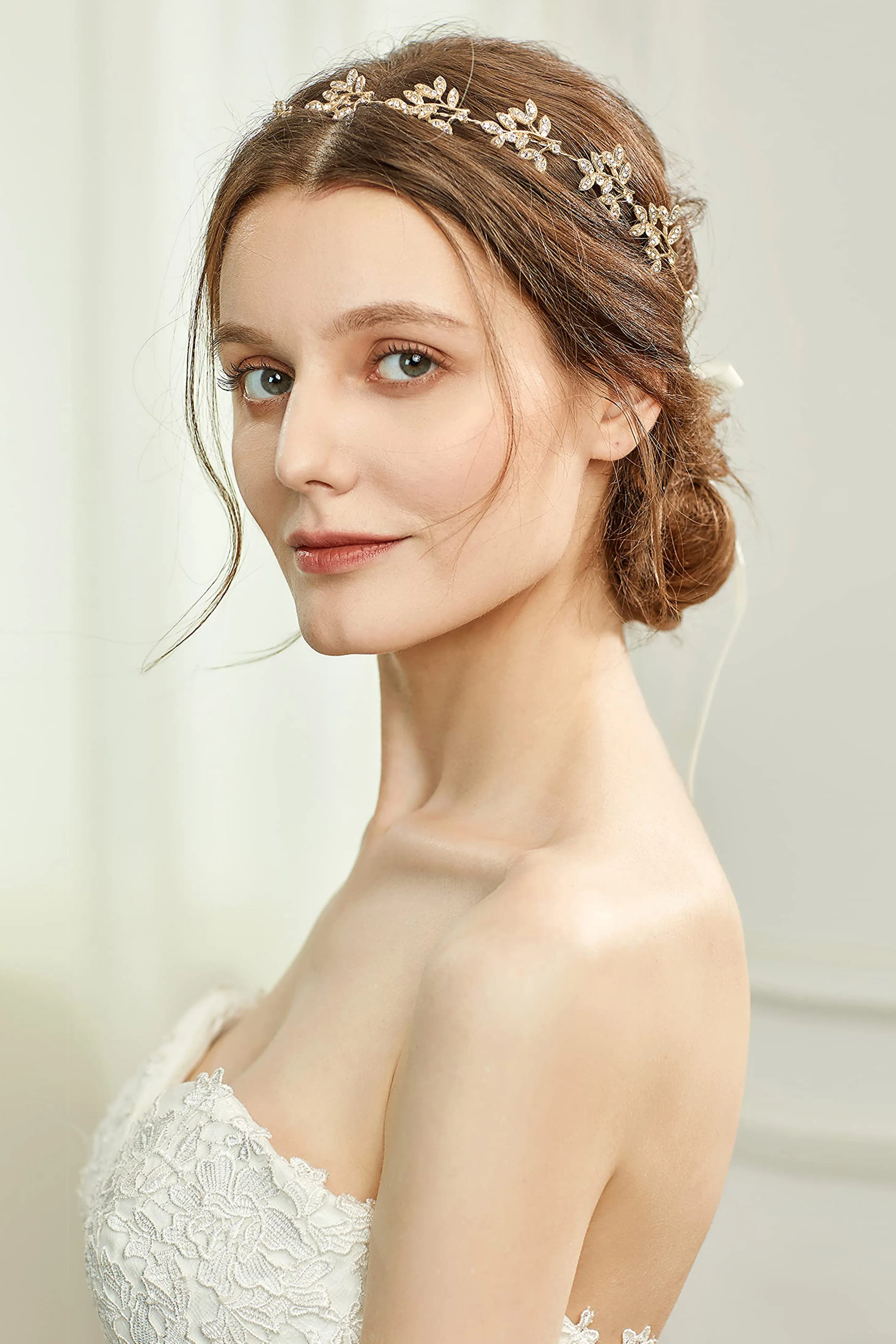 Twinkle Crystal Ribbon Vine Circlet sold by BABEYOND product image thumbnail 2