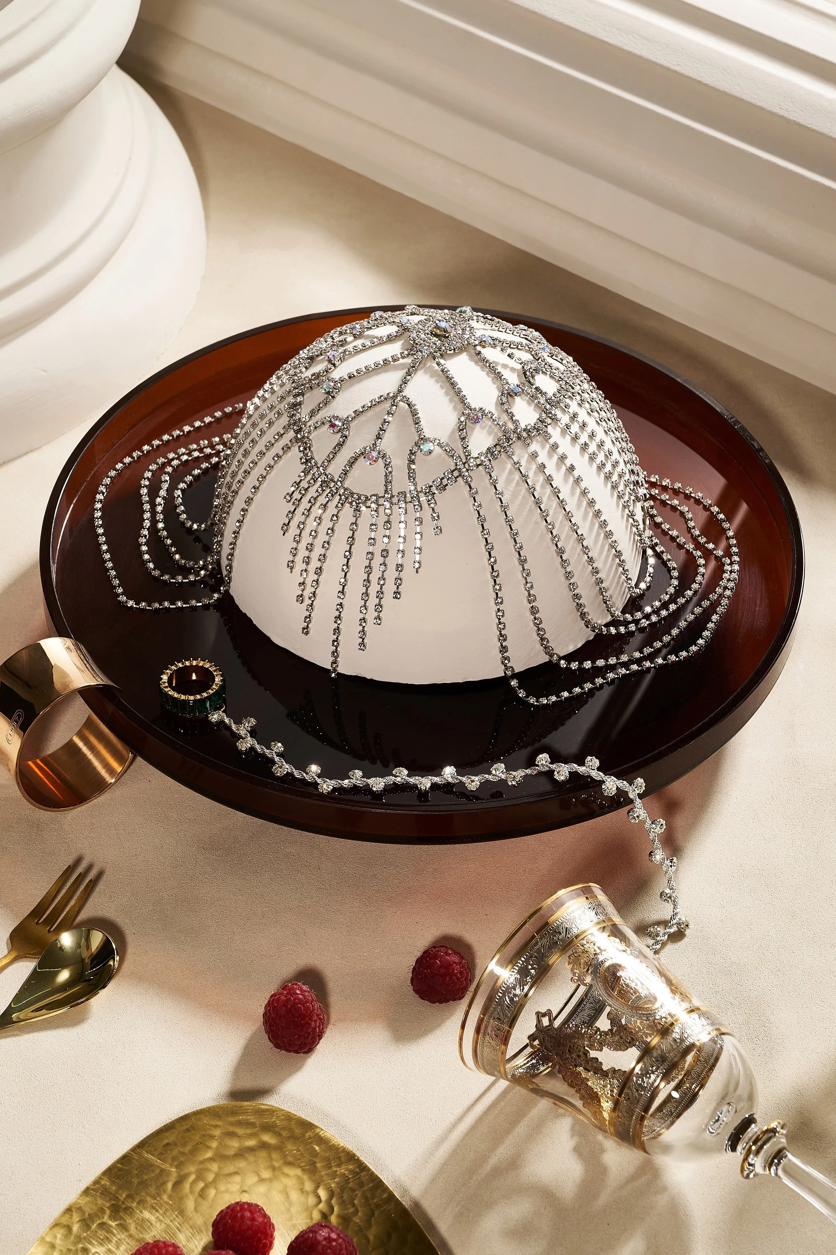 1920s Rhinestone Chain Cage Headpiece sold by BABEYOND product image thumbnail 3