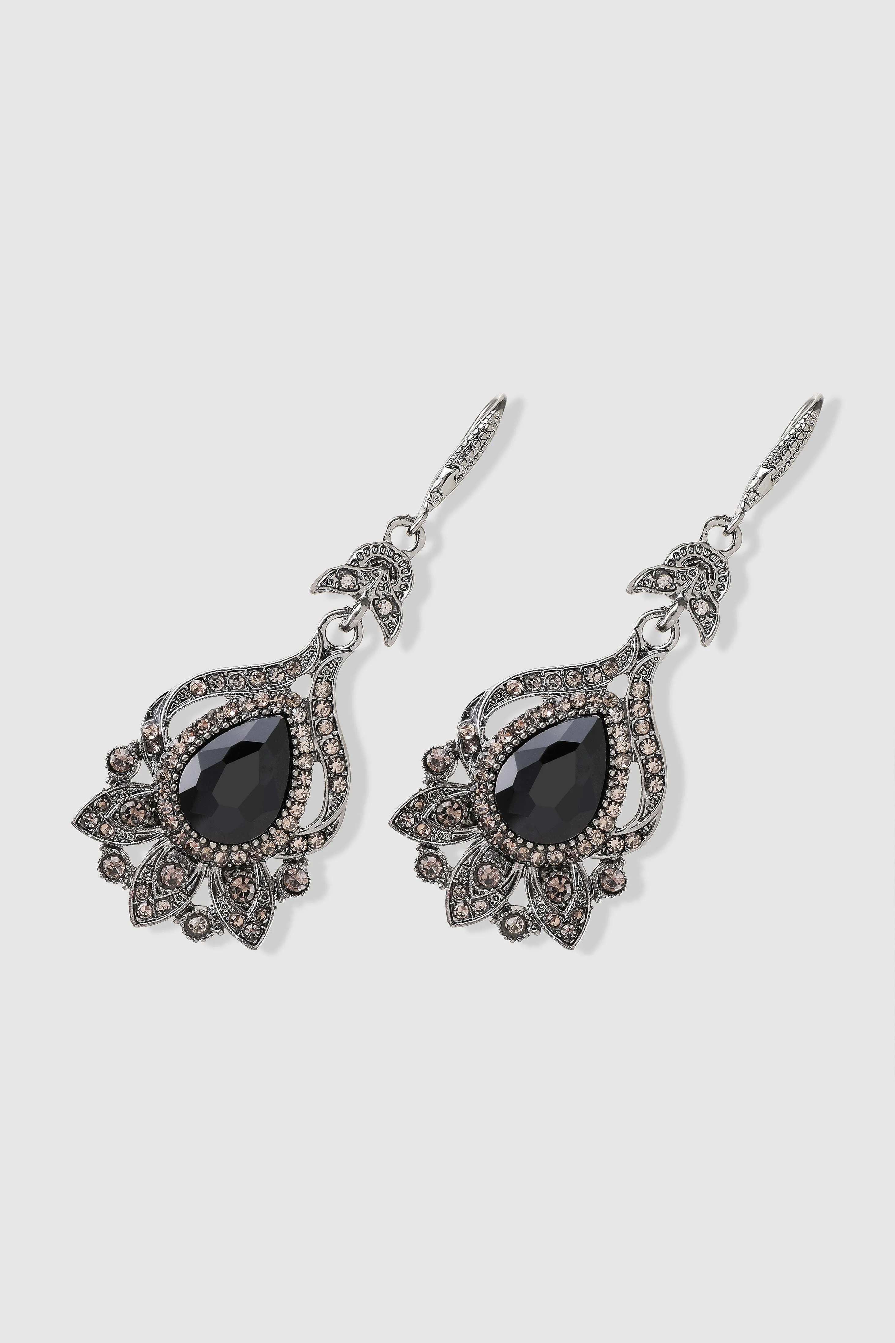 Vintage Teardrop Crystal Dangle Earrings sold by BABEYOND product image thumbnail 3