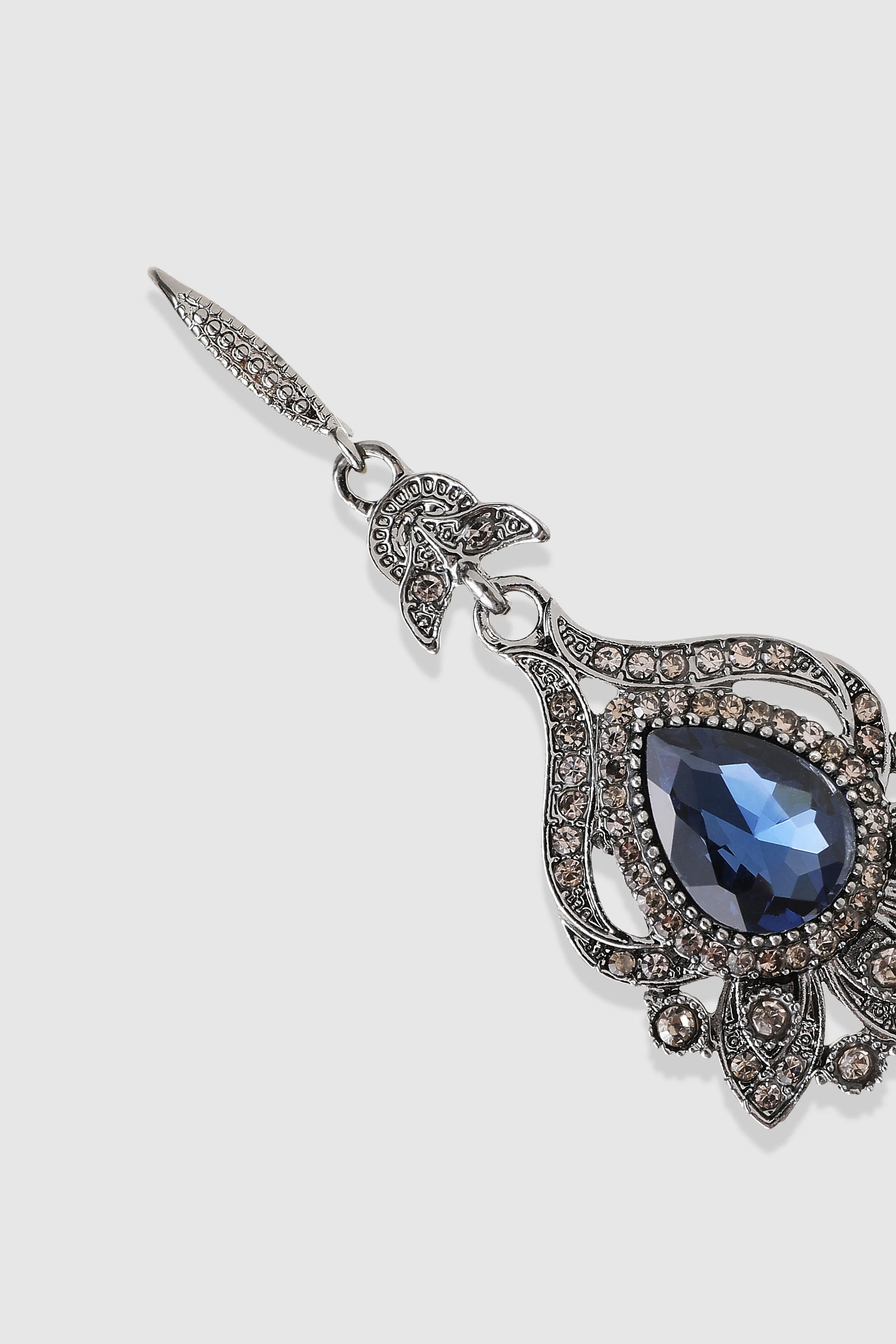 Vintage Teardrop Crystal Dangle Earrings sold by BABEYOND product image thumbnail 5