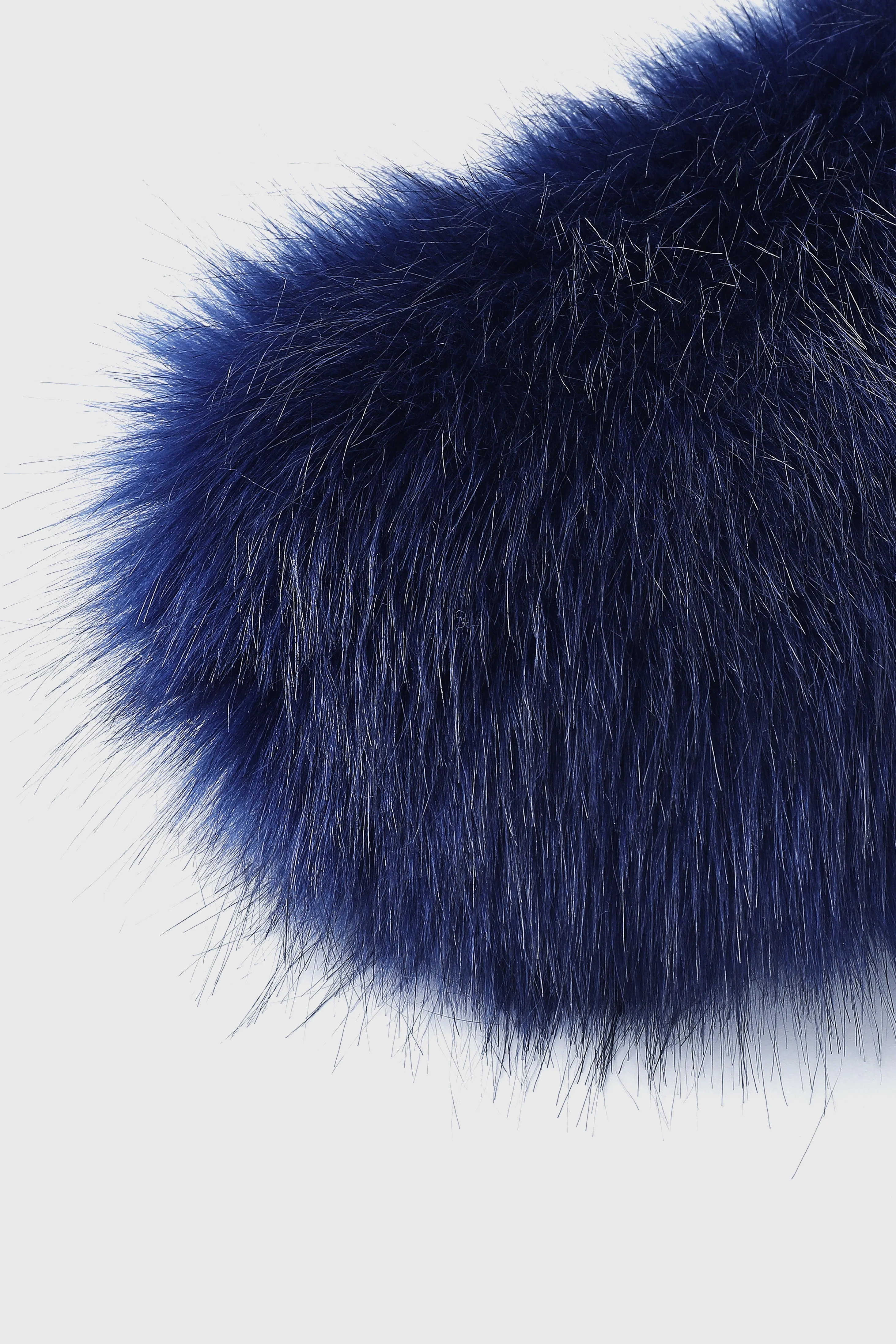 Elegant Faux Fur Shoulder Collar Scarf sold by BABEYOND product image thumbnail 2