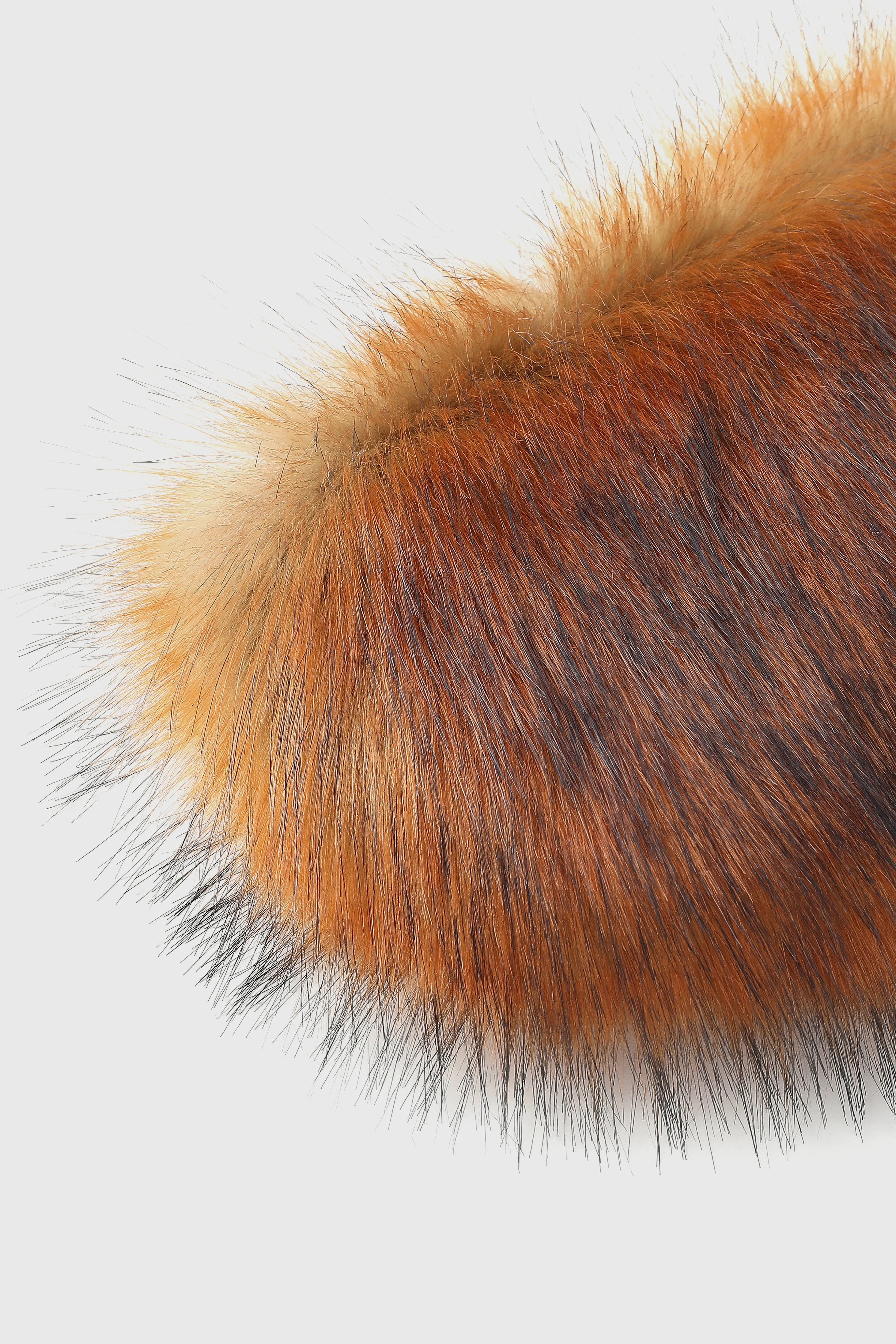 Elegant Faux Fur Shoulder Collar Scarf sold by BABEYOND product image thumbnail 4