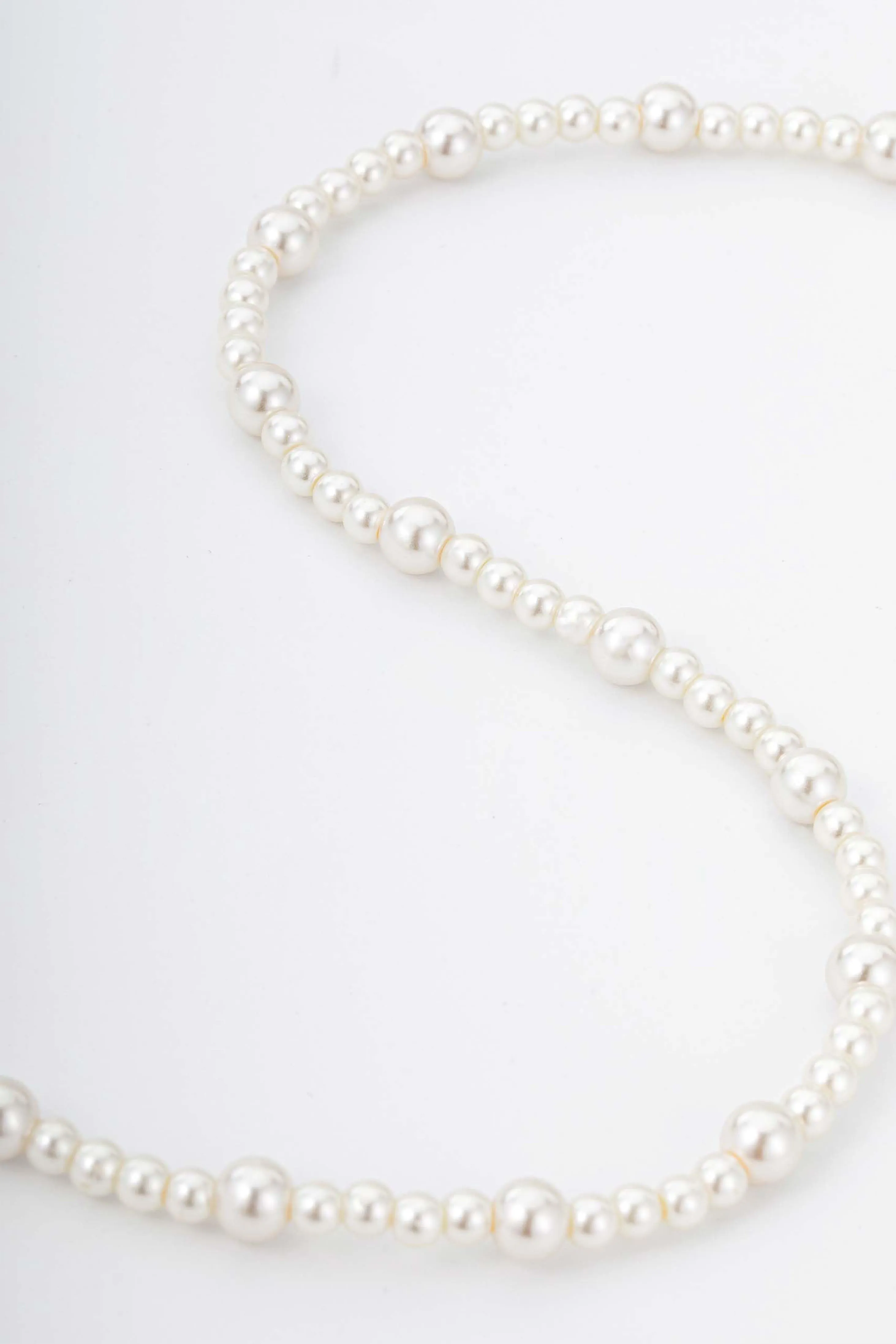 Delicate Wedding Pearl Necklace sold by BABEYOND product image thumbnail 2
