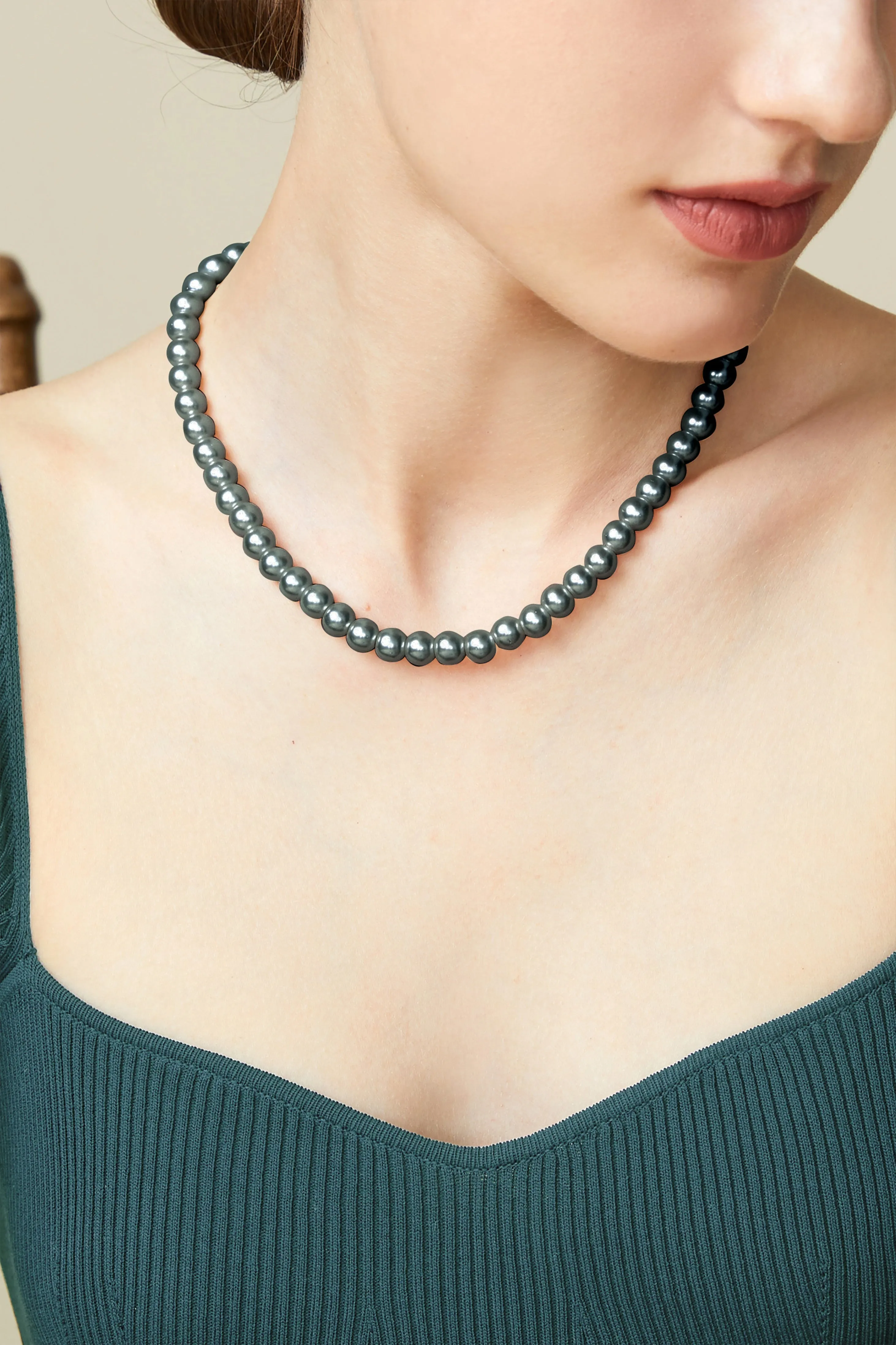 Elegant 1920s Style Pearl Choker sold by BABEYOND product image thumbnail 3