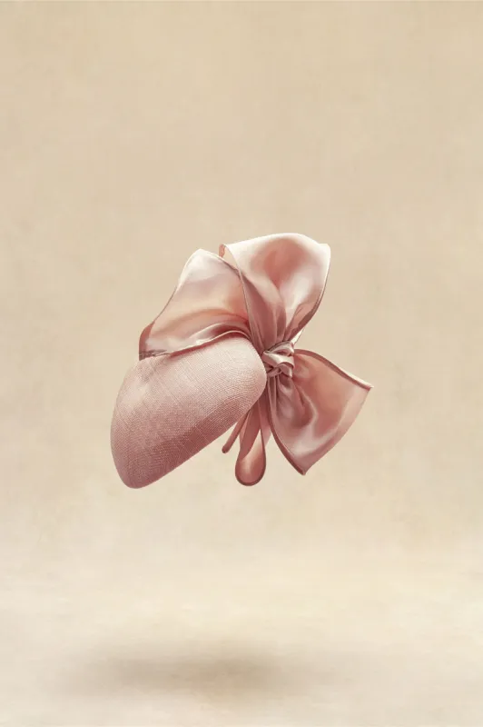 Elegant Mesh Pillbox Fascinator sold by BABEYOND