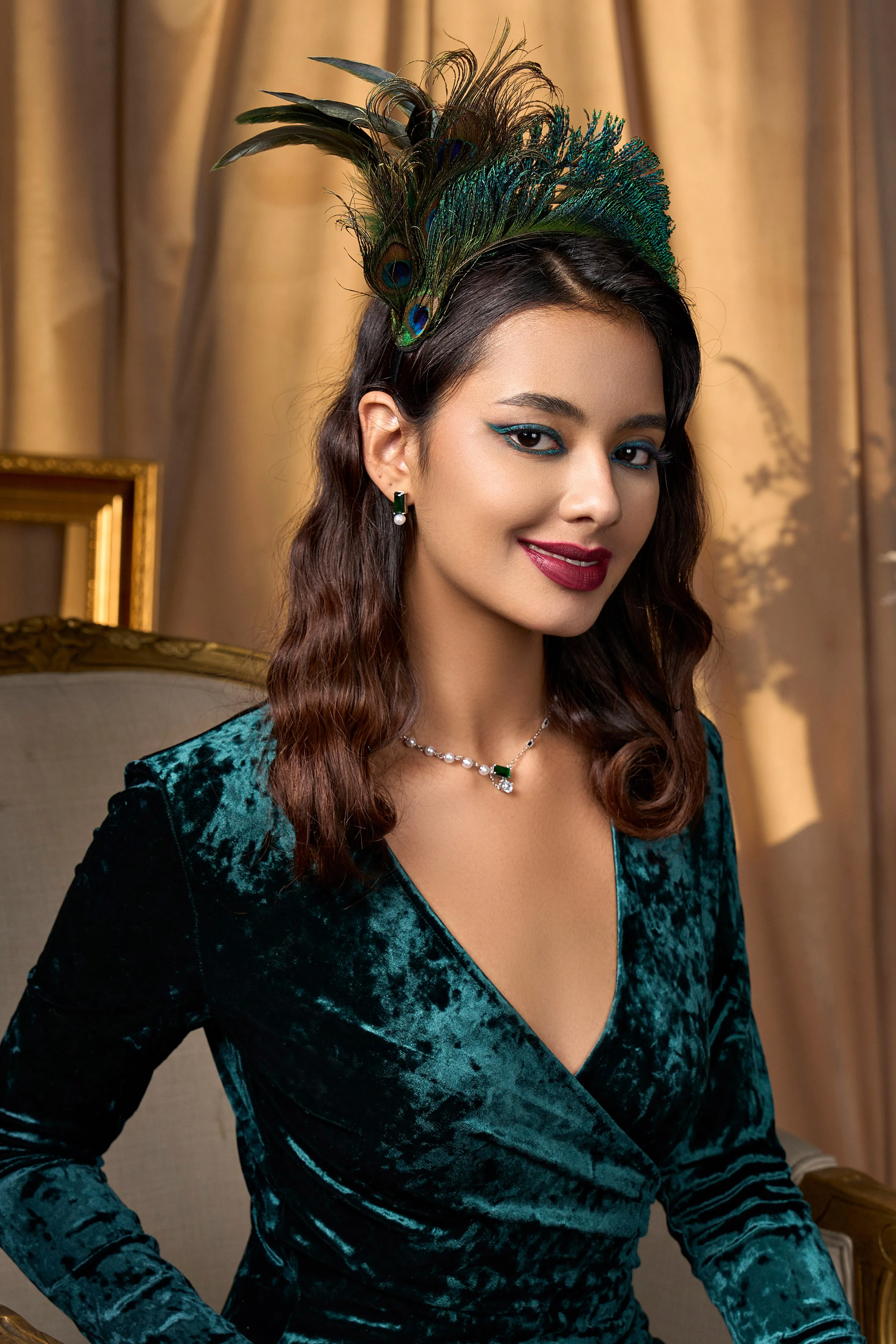 Peacock Feather Fascinator Headband sold by BABEYOND product image thumbnail 2