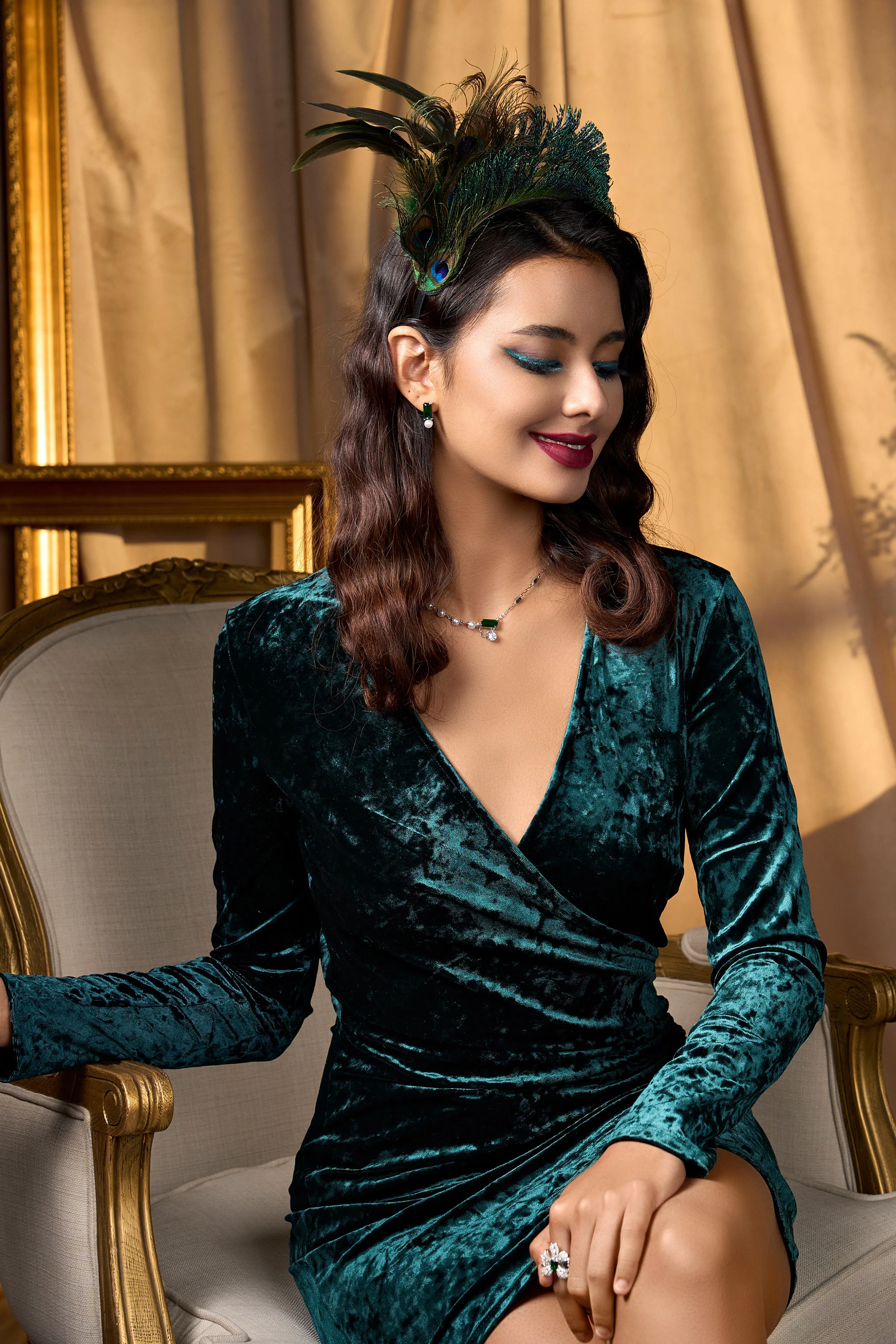 Peacock Feather Fascinator Headband sold by BABEYOND product image thumbnail 3