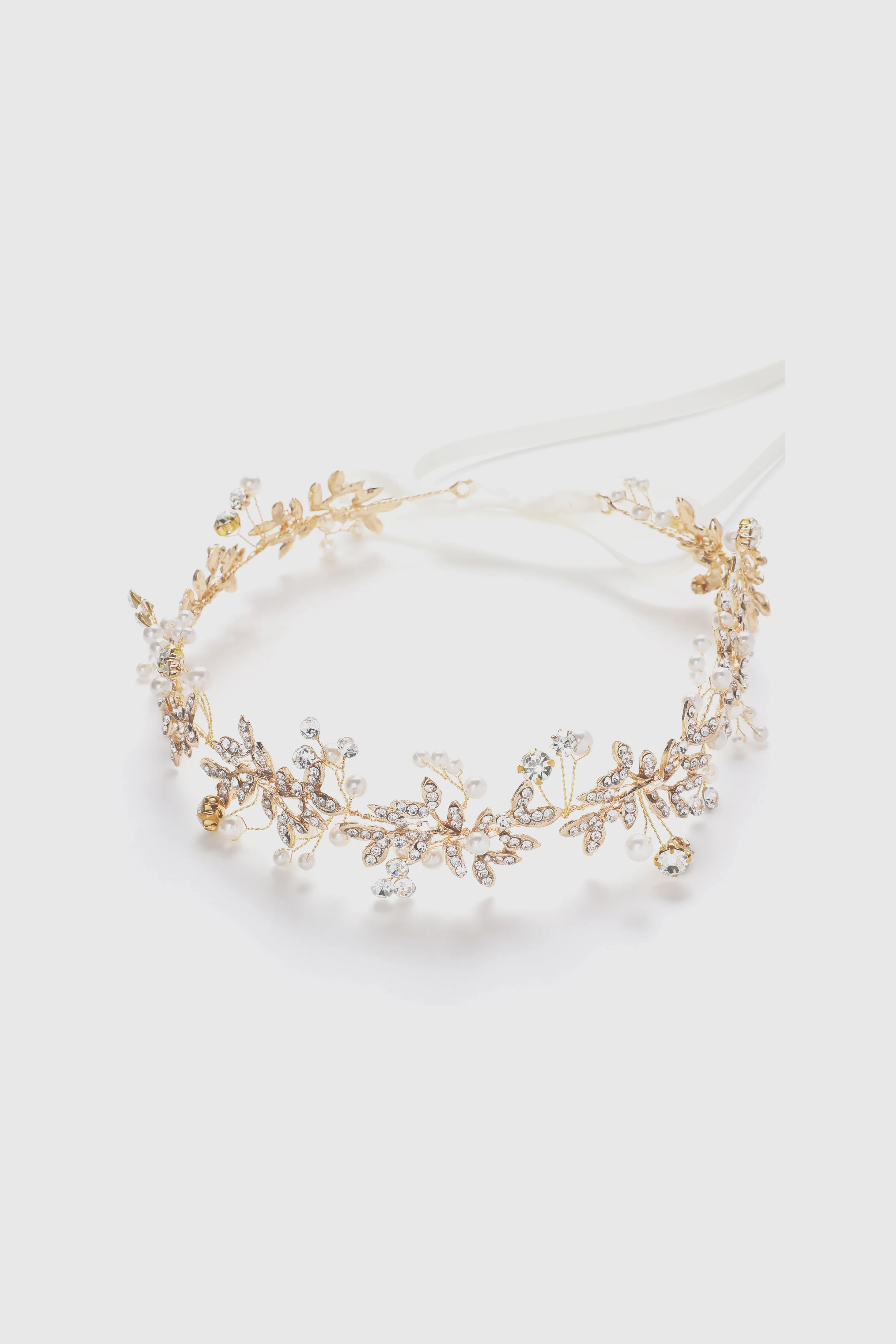 Graceful Bridal Floral Headband sold by BABEYOND product image thumbnail 4