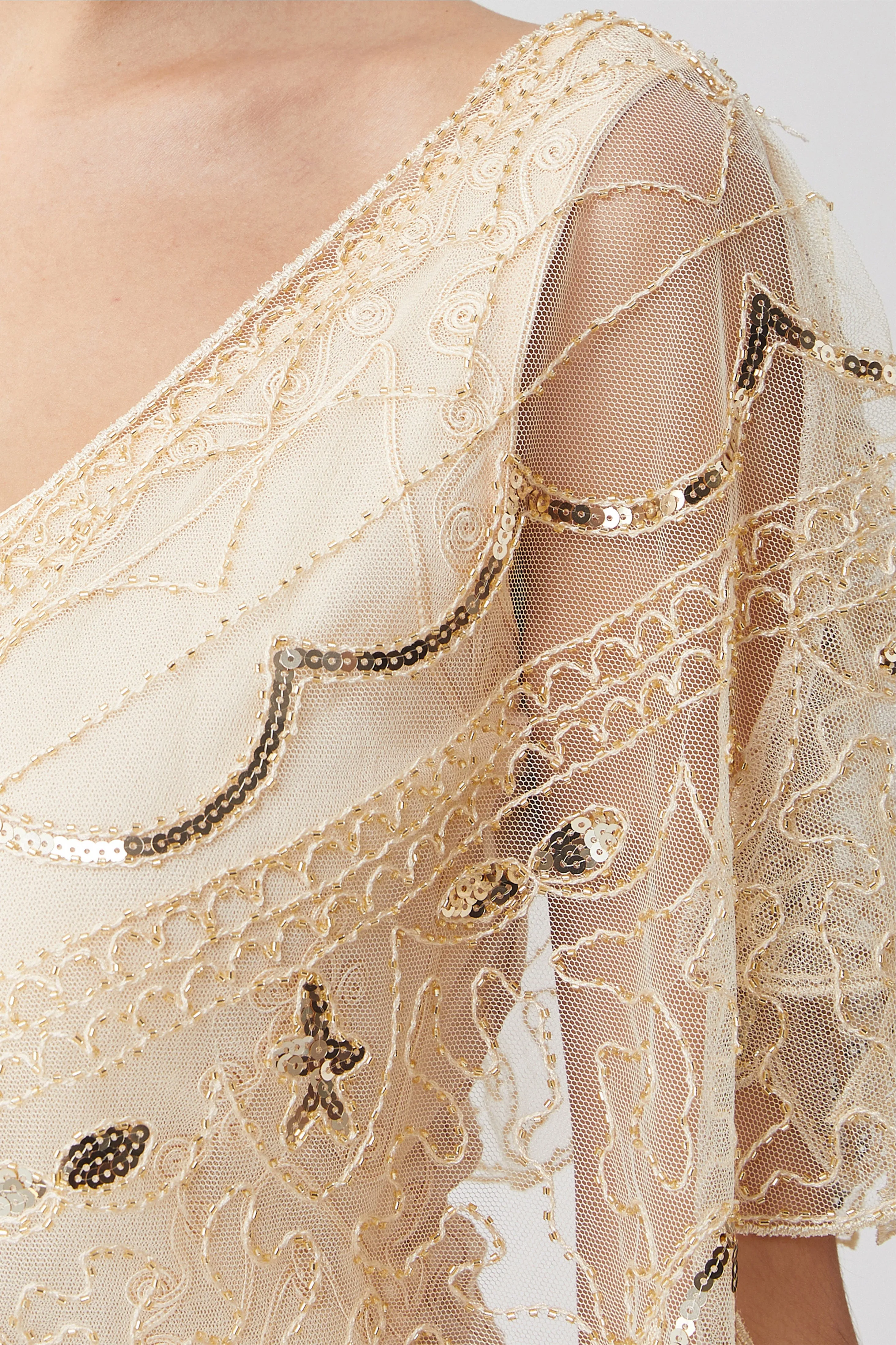 Elegant Sequin Beaded Evening Shawl sold by BABEYOND product image thumbnail 4