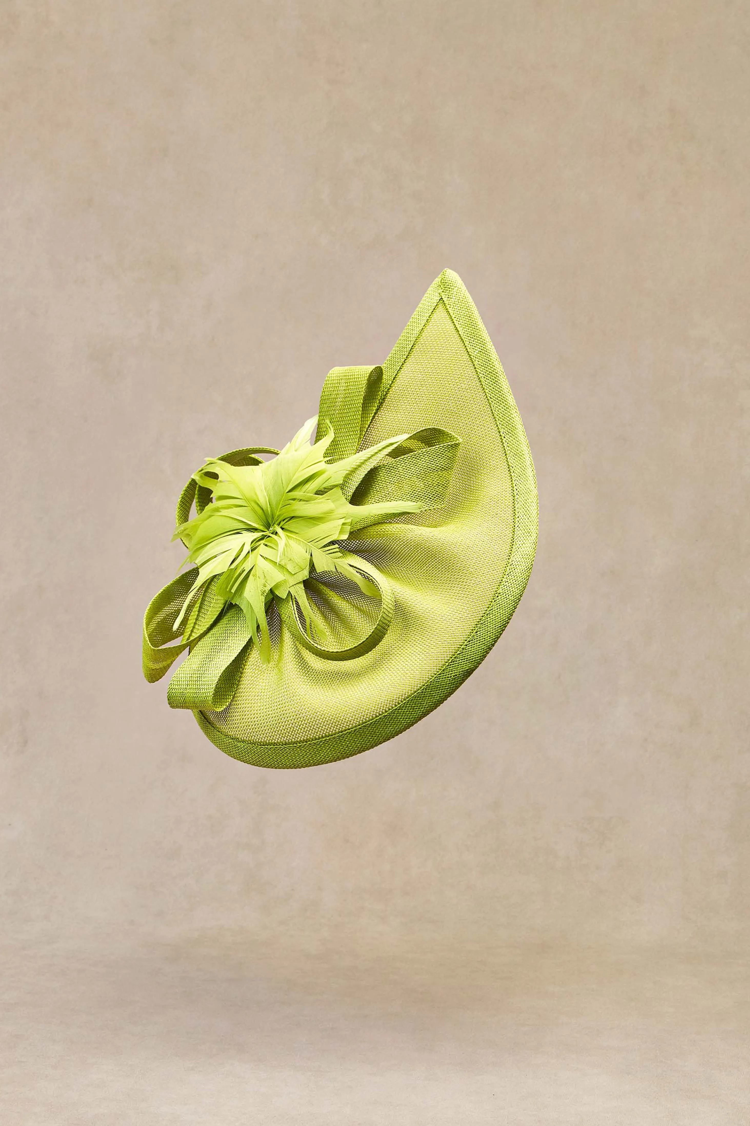 Delicate Tea Party Fascinator Hat sold by BABEYOND product image thumbnail 5