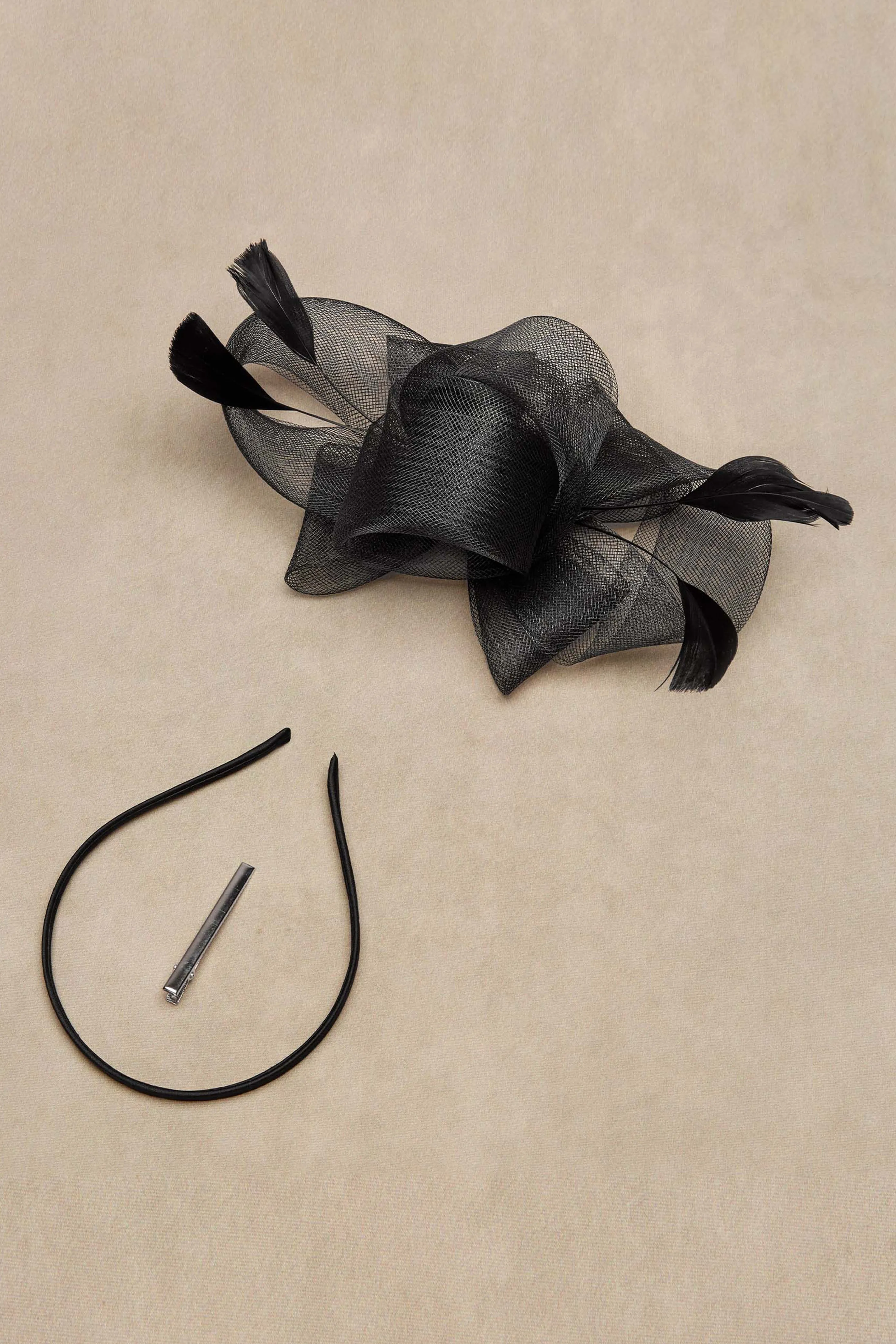 Delicate Organza Ribbon Derby Fascinator sold by BABEYOND product image thumbnail 4