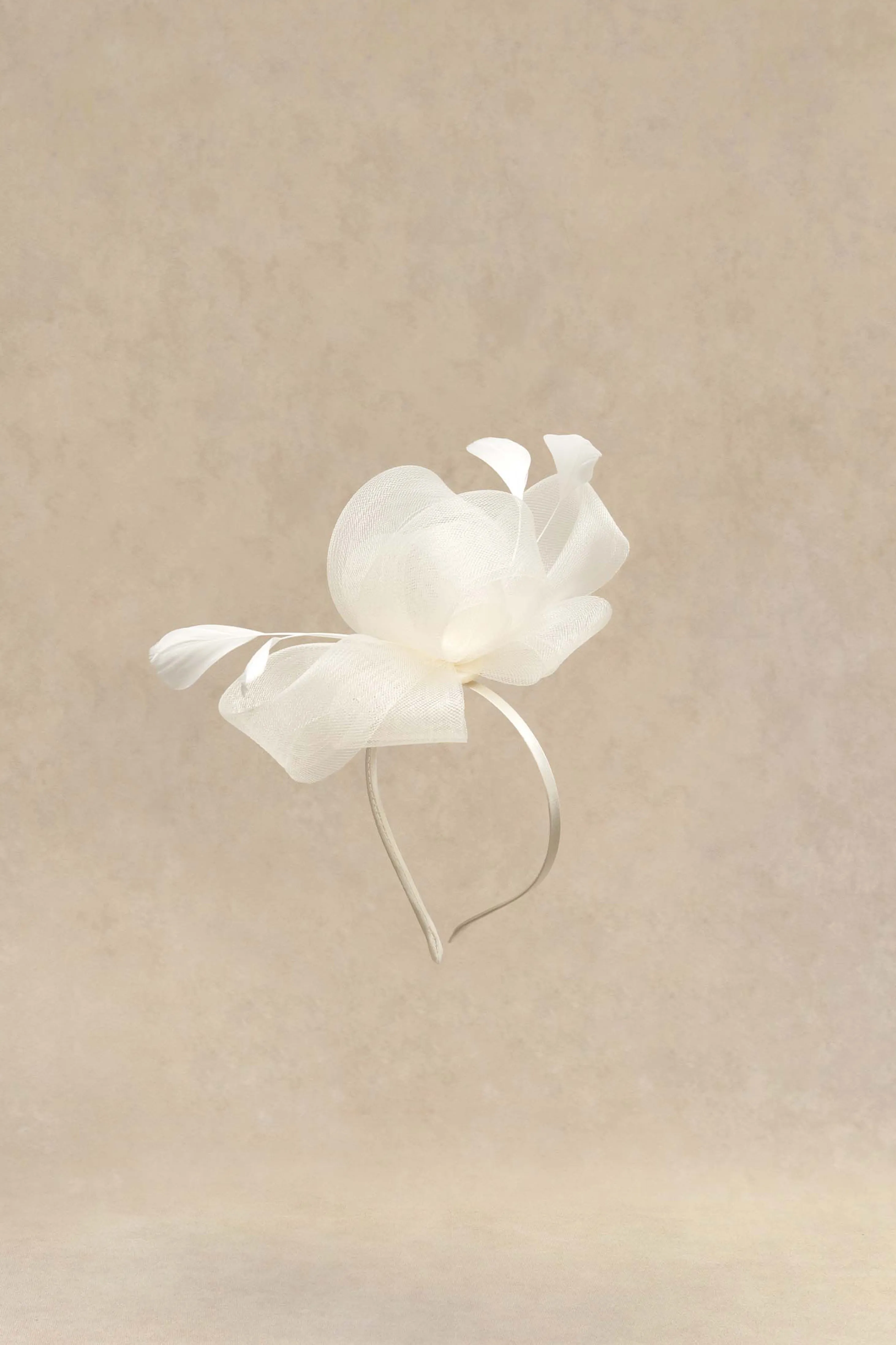 Delicate Organza Ribbon Derby Fascinator sold by BABEYOND product image thumbnail 5