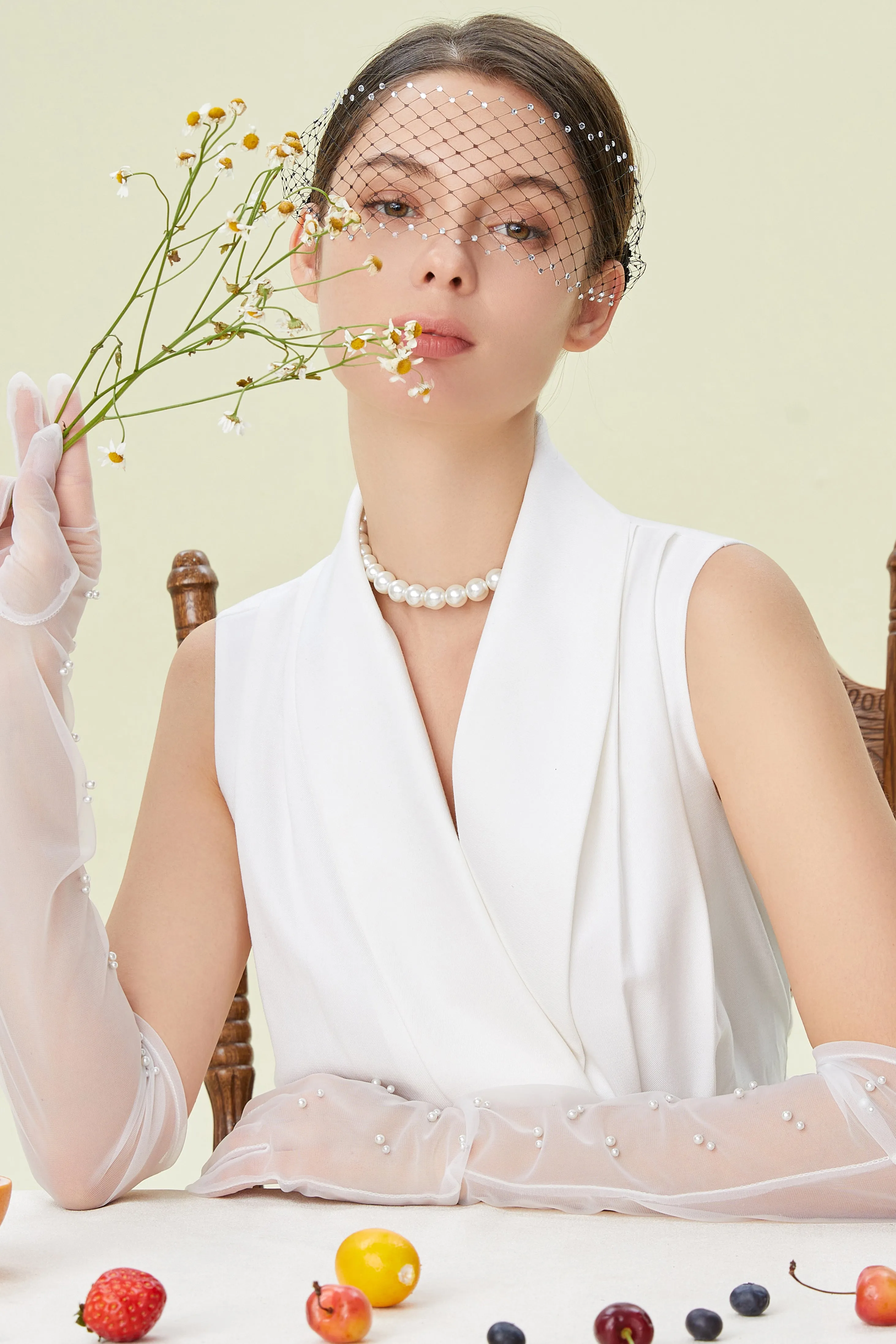 Vintage Tea Party Veil Beaded Fascinator sold by BABEYOND product image thumbnail 3