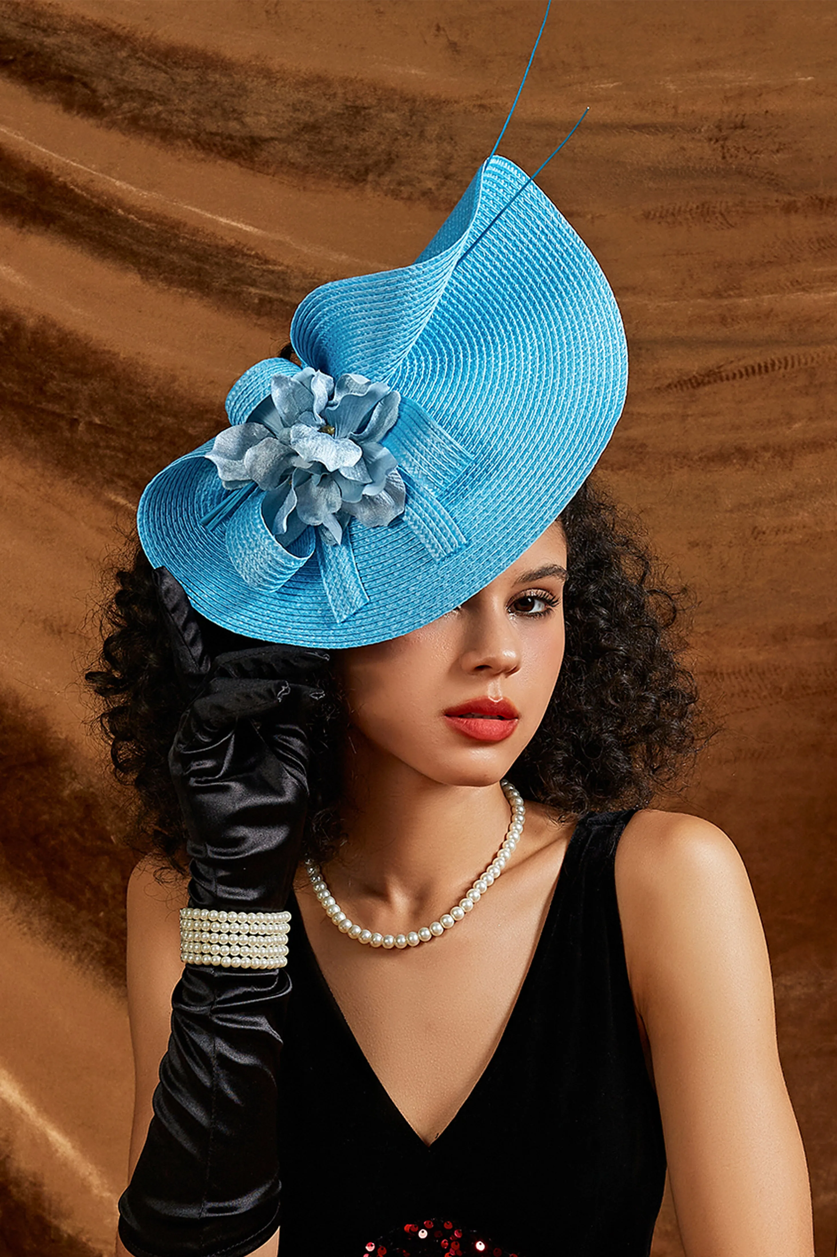 Floral Embellished Asymmetrical Fascinator sold by BABEYOND product image thumbnail 3