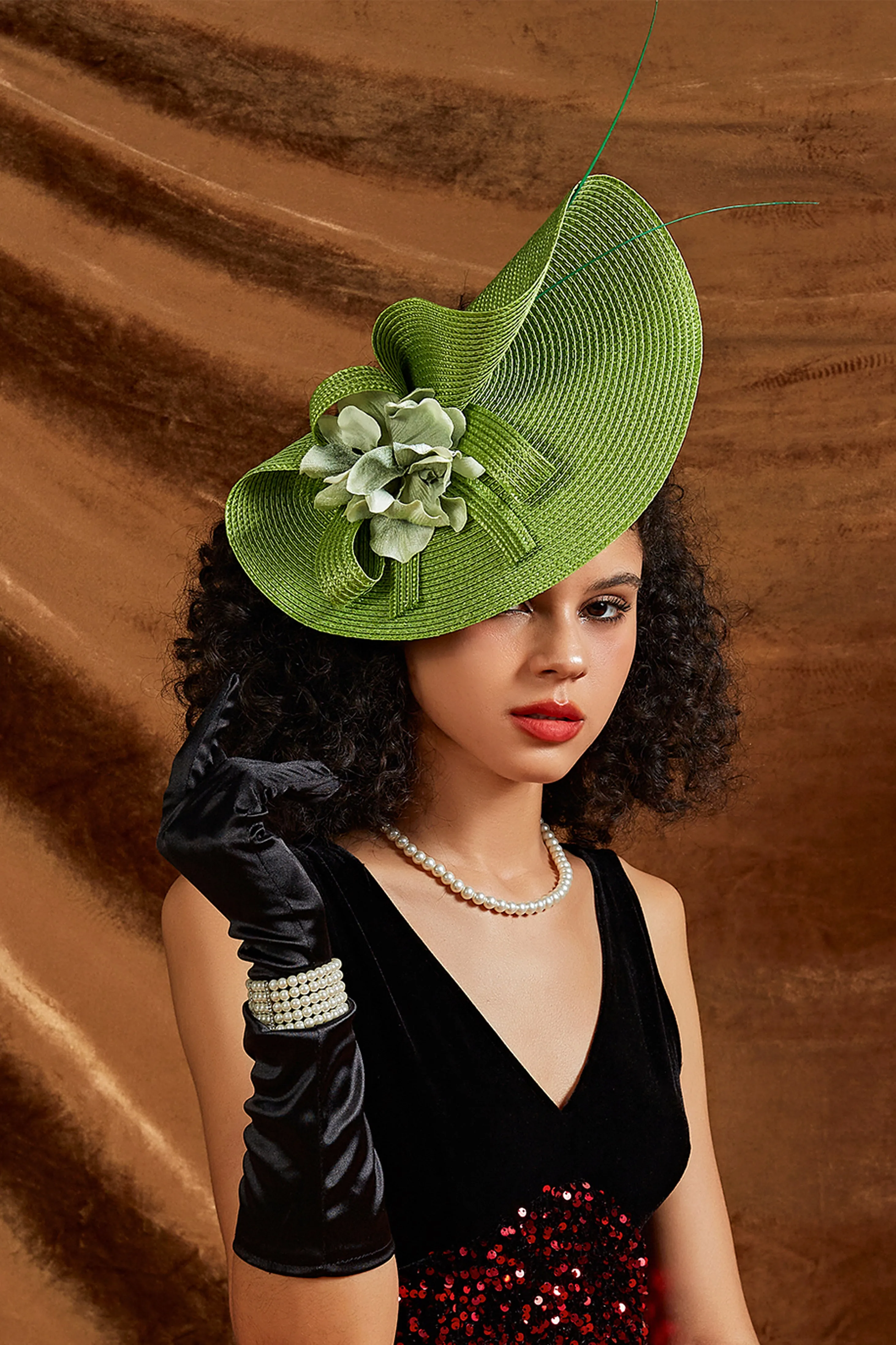 Floral Embellished Asymmetrical Fascinator sold by BABEYOND product image thumbnail 2