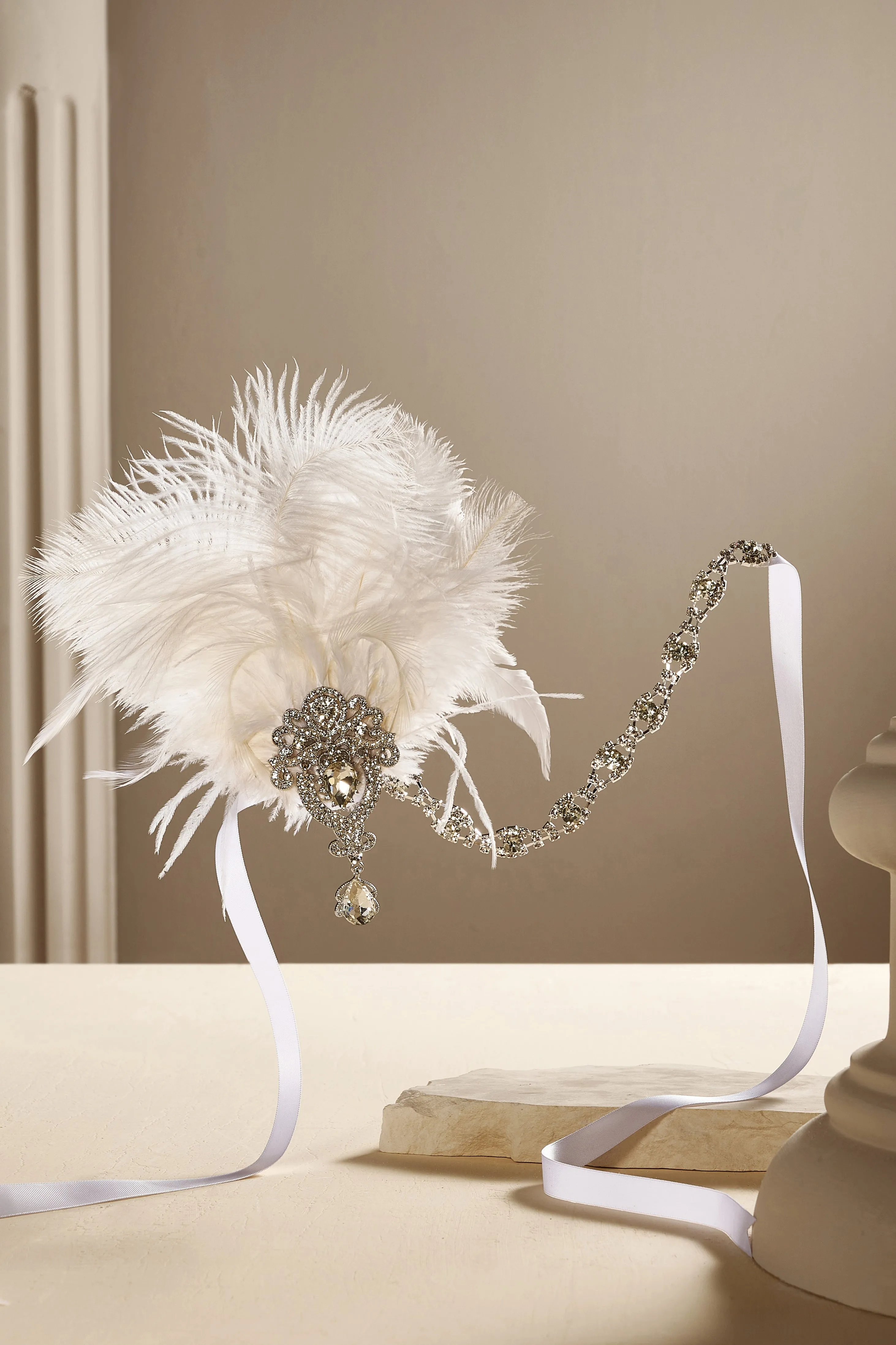 Retro Rhinestone Ostrich Feather Headband sold by BABEYOND product image thumbnail 5