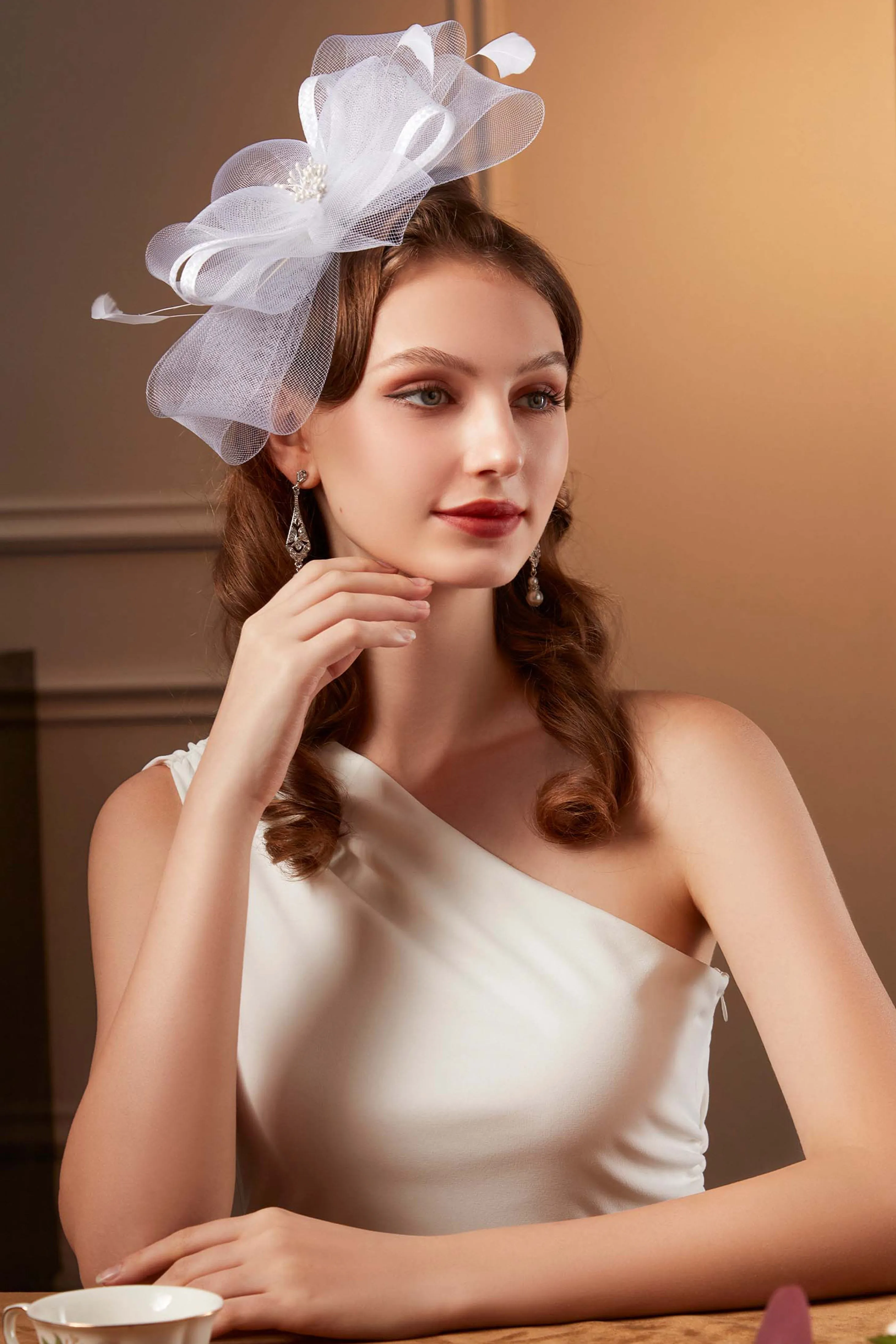 Elegant Ribbon Feather Kentucky Fascinator sold by BABEYOND product image thumbnail 3