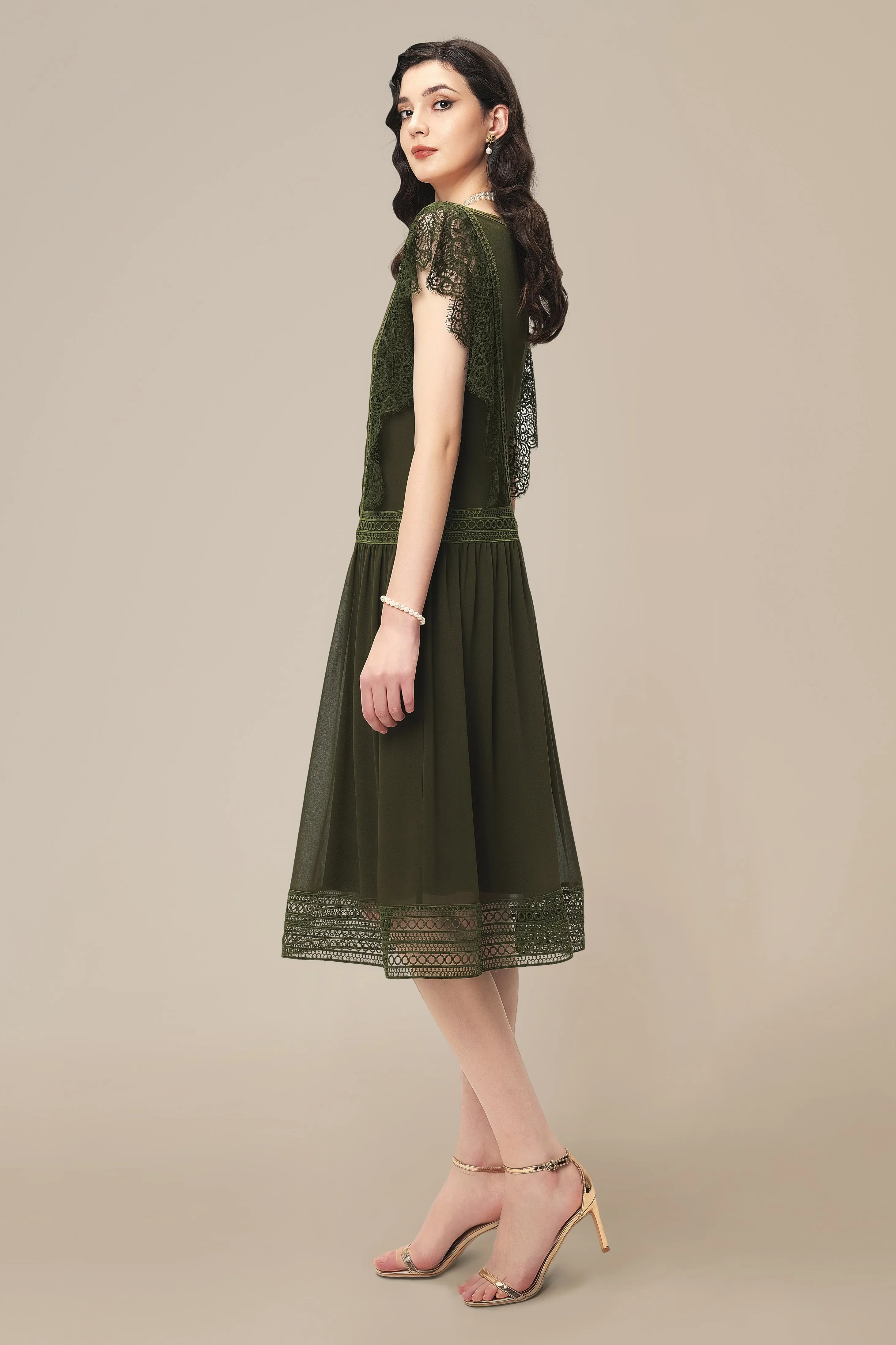 Retro Charm Lace Trimmed Day Dress sold by BABEYOND product image thumbnail 3