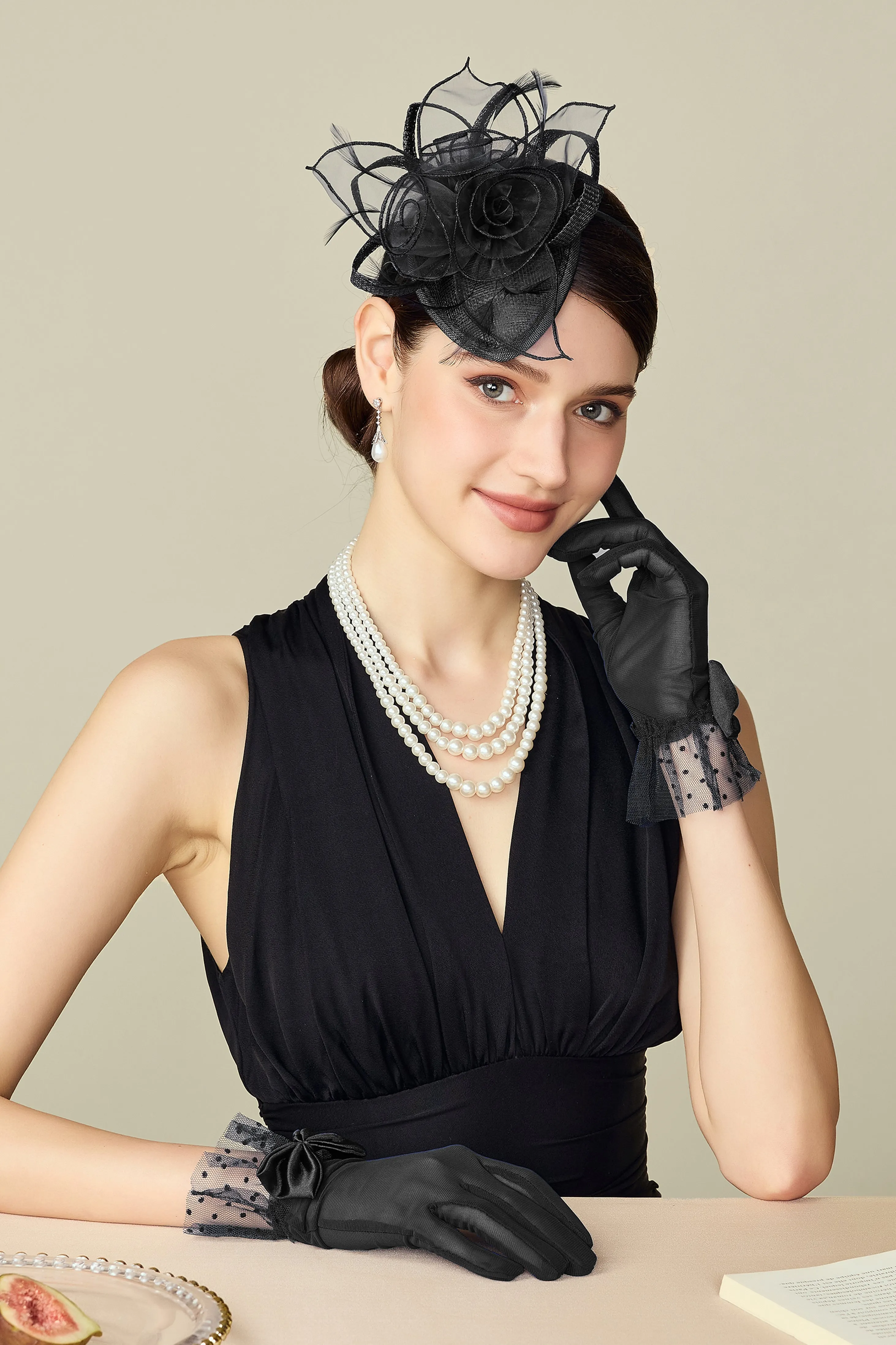 Vintage Polka Dot Bow Mesh Gloves sold by BABEYOND product image thumbnail 5