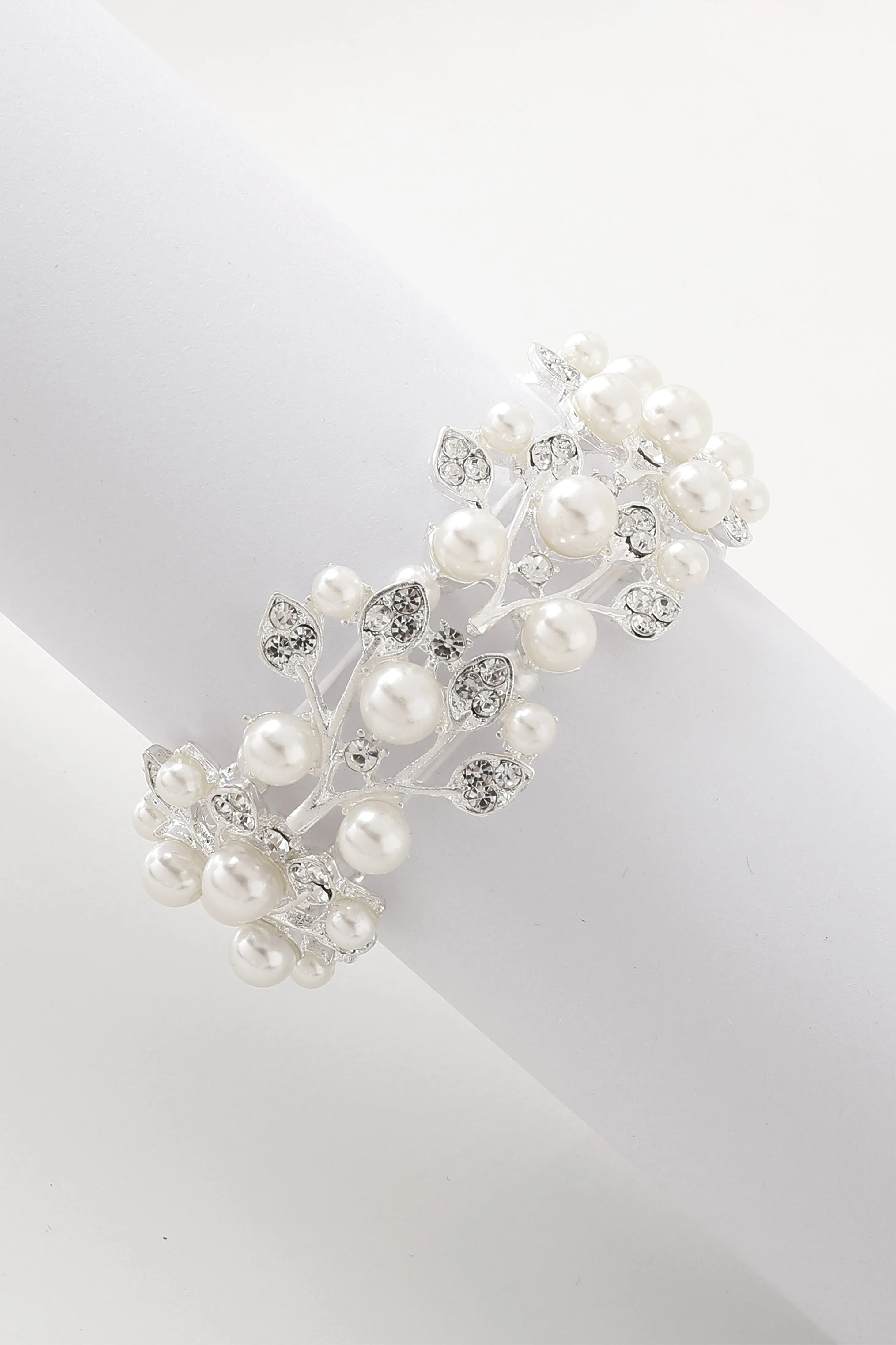 Vintage Pearl Leaf Cluster Bracelet sold by BABEYOND product image thumbnail 2